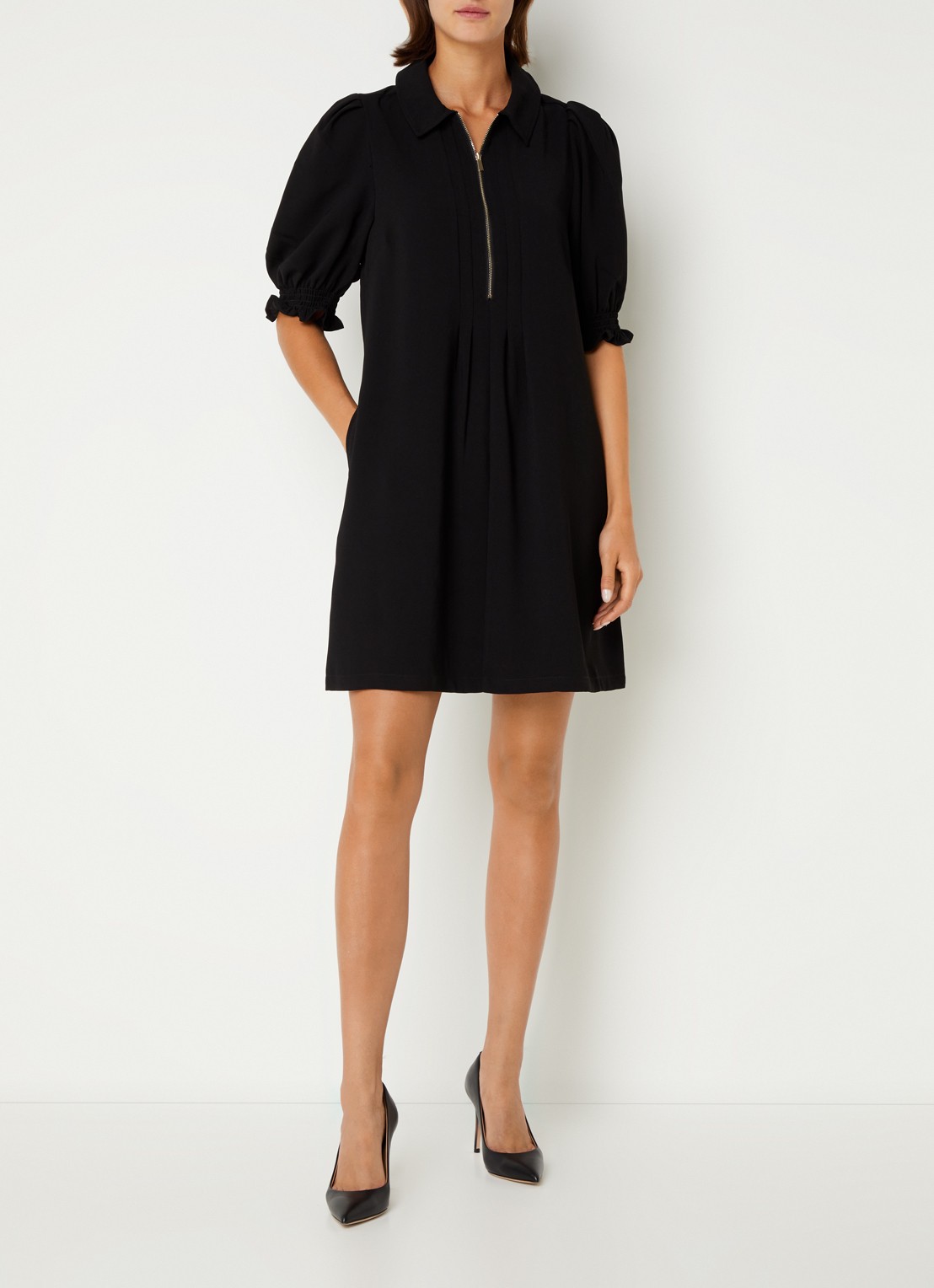 Phase Eight Candice mini jurk met pofmouw en steekzakken - voorkant 4 zwart