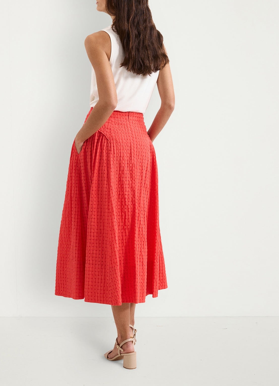 Phase Eight Carey midi rok met steekzakken en structuur - achterkant koraalrood