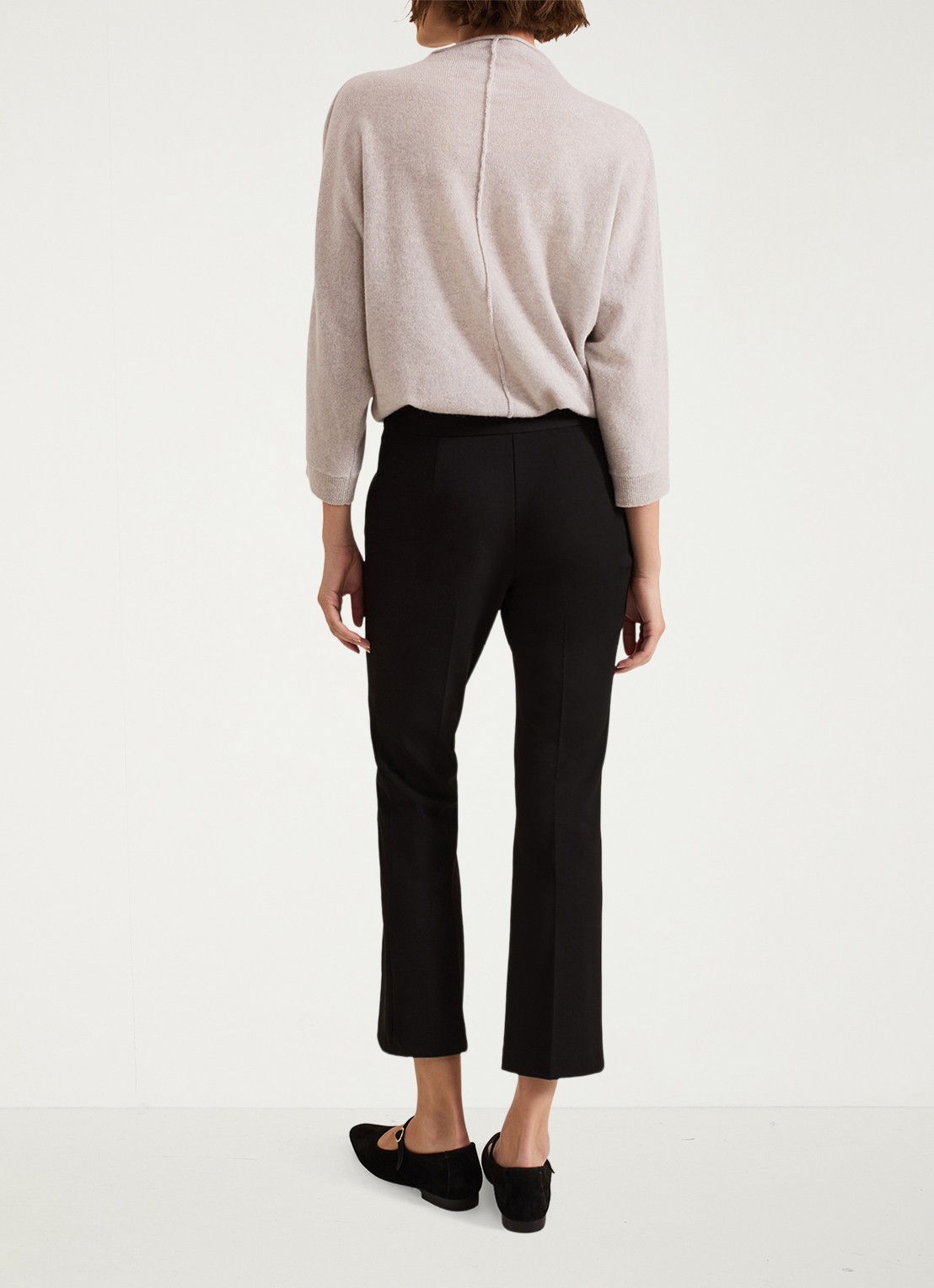 Phase Eight Carly mid waist cropped straight fit broek - achterkant zwart