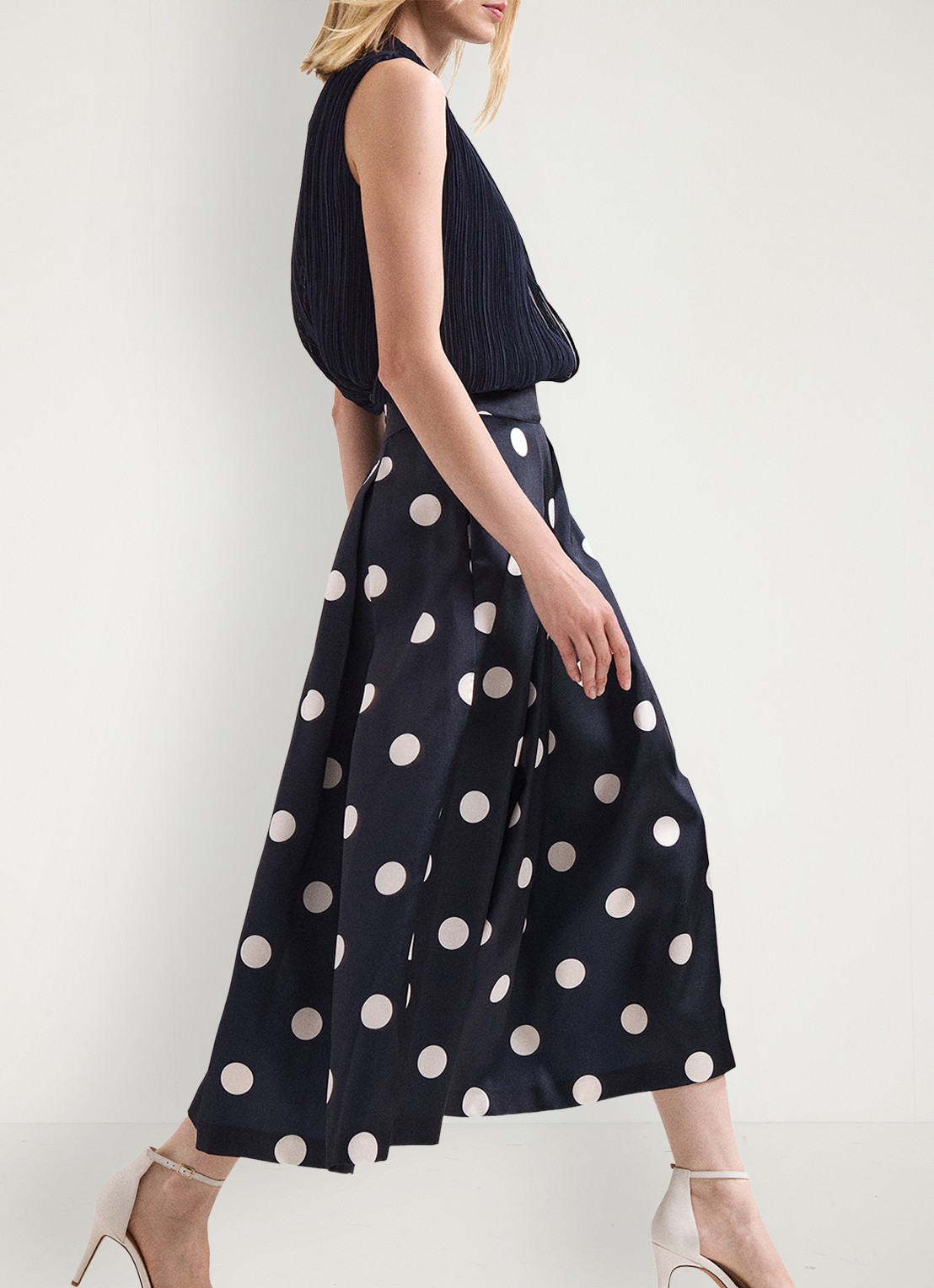 Phase Eight Celeste midi rok met stippenprint - detail 3 donkerblauw