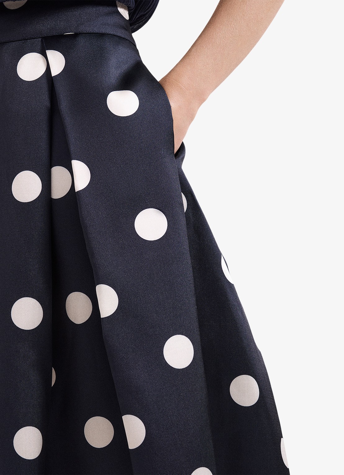 Phase Eight Celeste midi rok met stippenprint - detail 6 donkerblauw