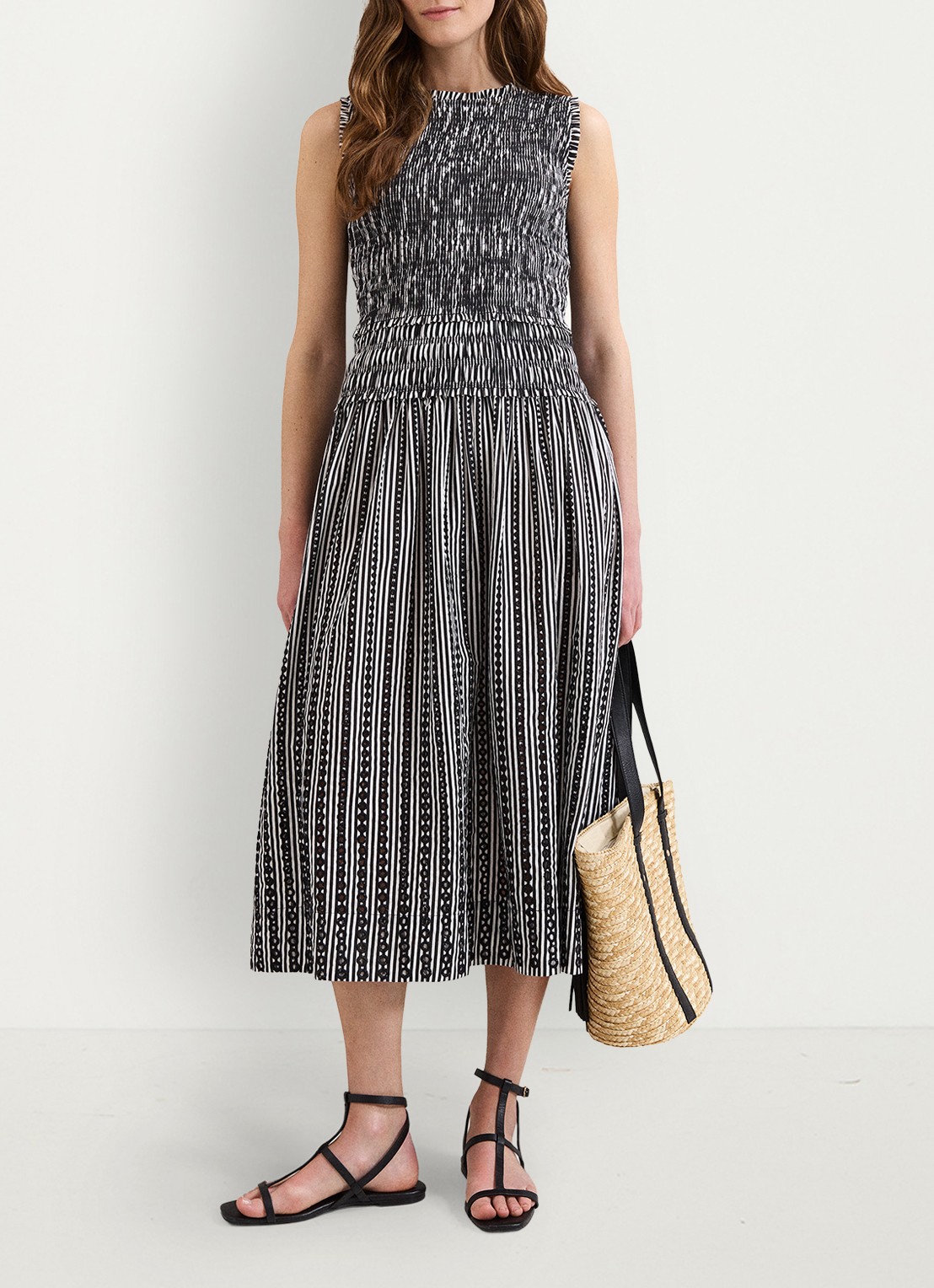 Phase Eight Chiara midi jurk met smockwerk en print - voorkant 3 zwart