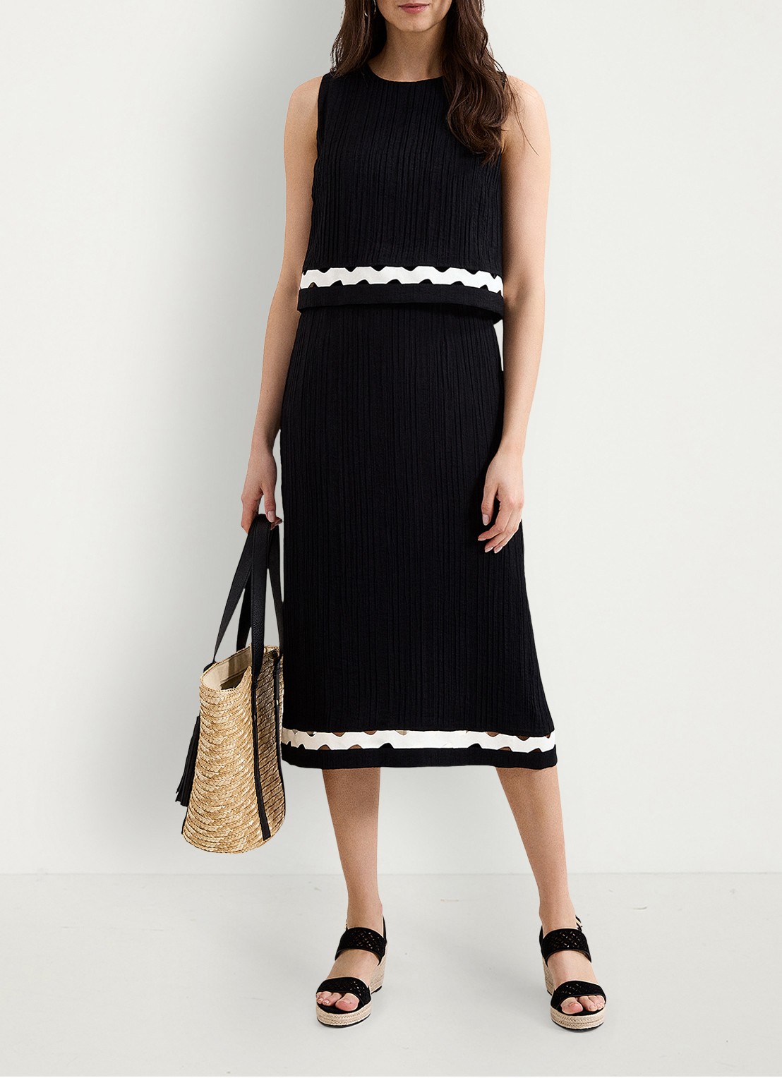 Phase Eight Claire midi jurk met split - voorkant 7 zwart