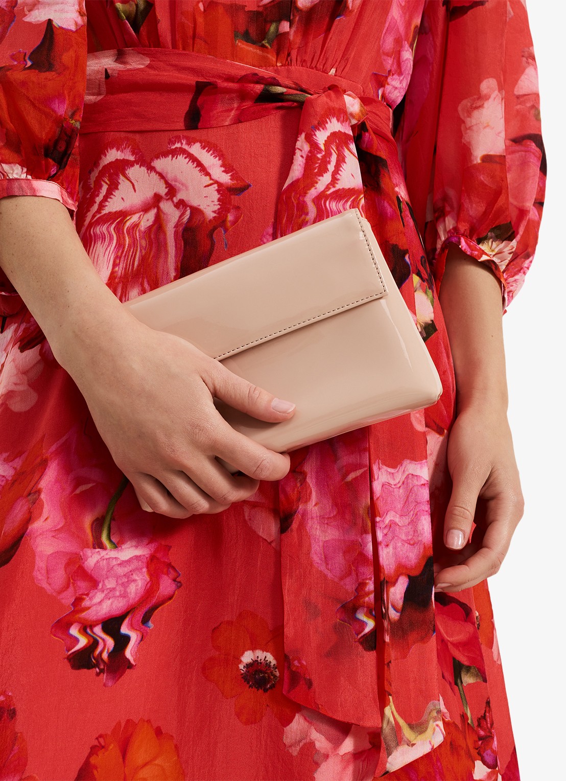 Phase Eight Clutch met lakfinish - detail 6 oudroze