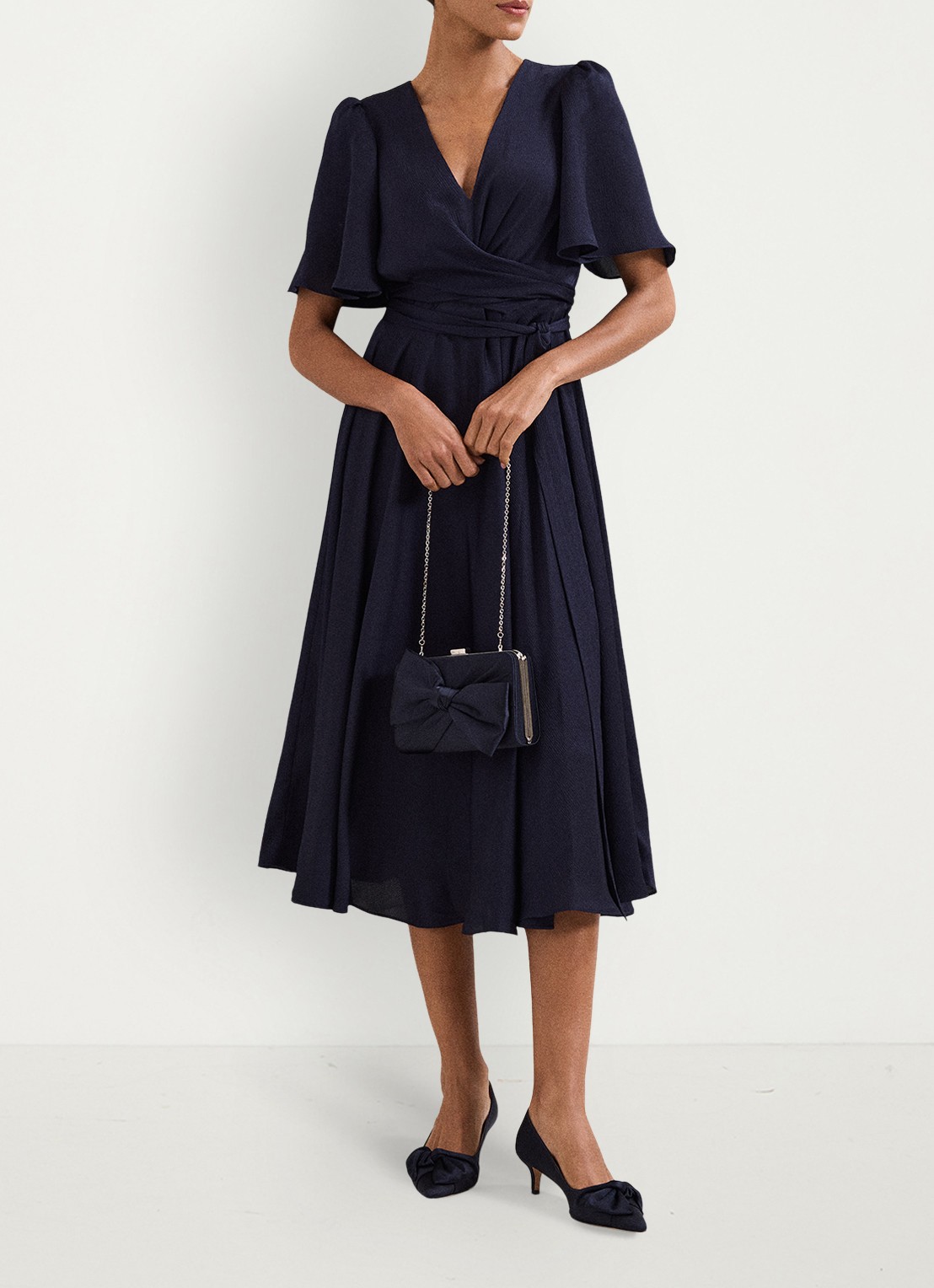 Phase Eight Clutch met strik detail - detail 4 donkerblauw