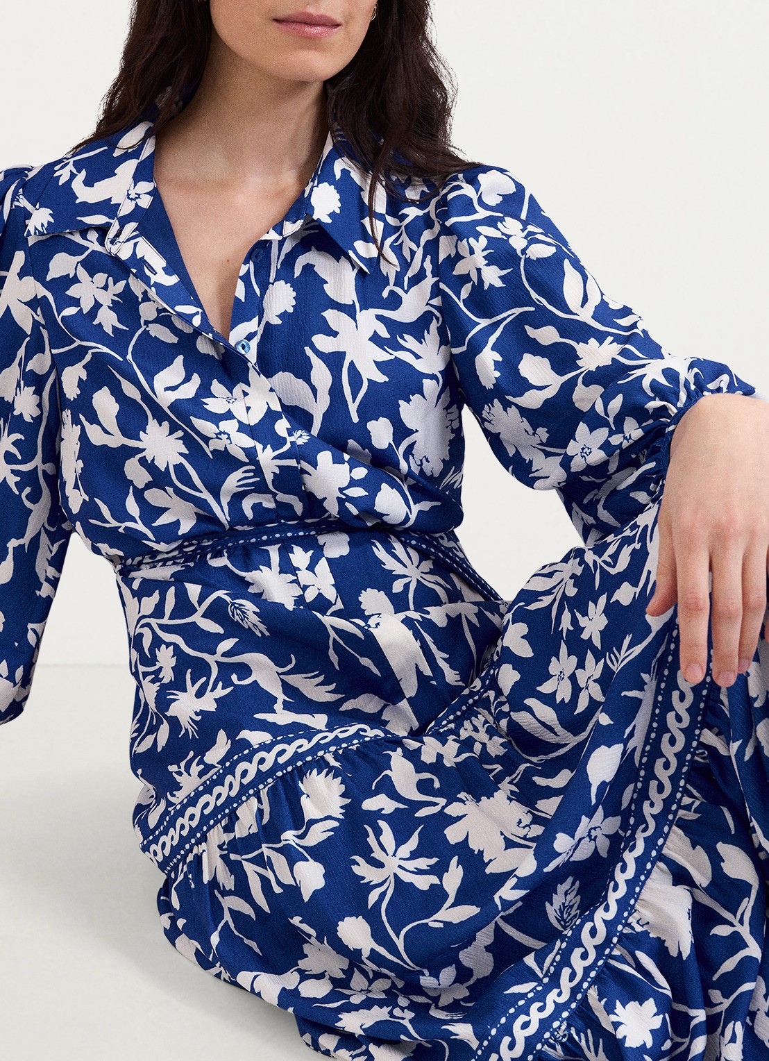 Phase Eight Coralie maxi jurk met bloemenprint - detail 4 donkerblauw
