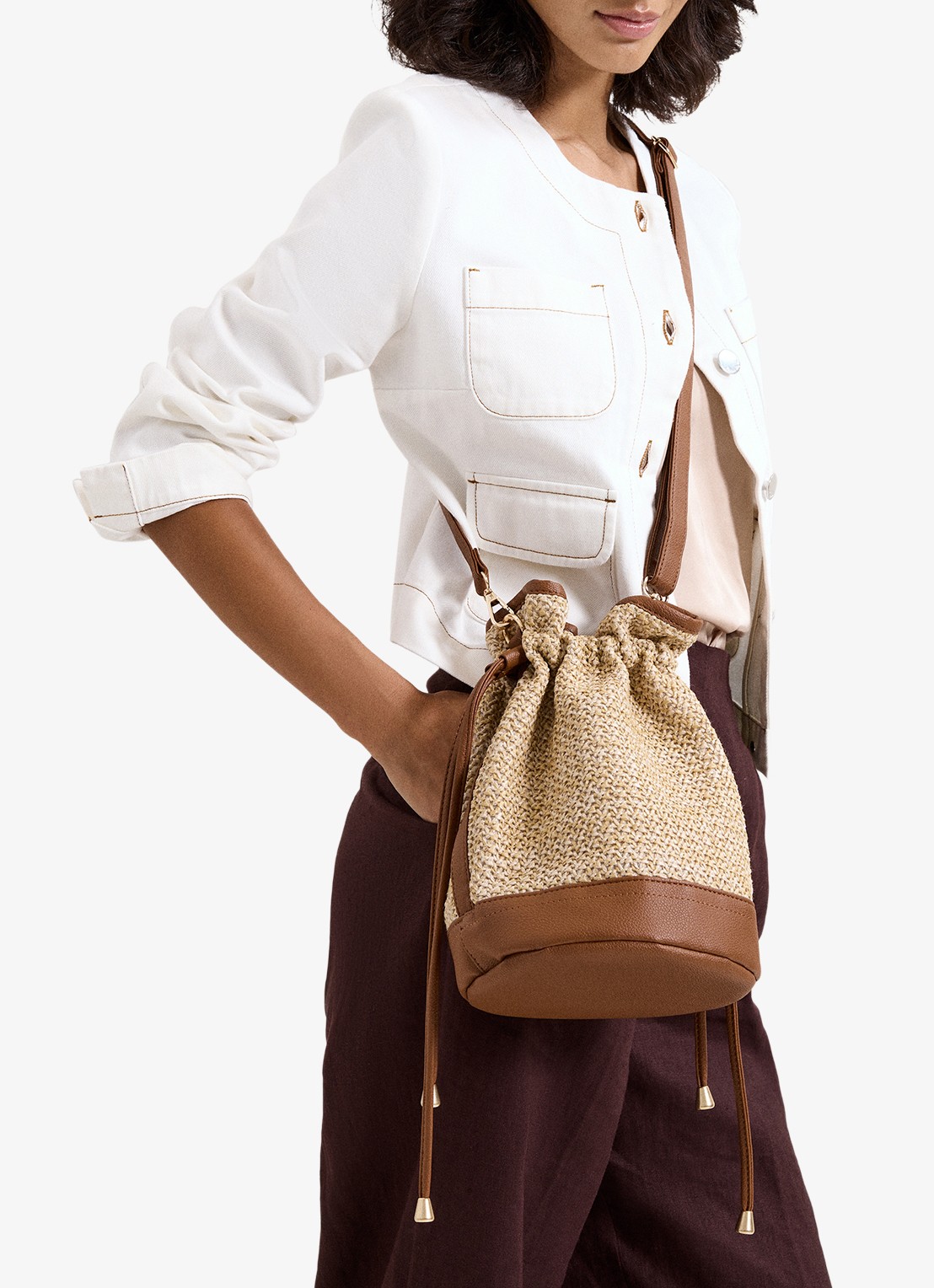 Phase Eight Crossbodytas met gevlochten detail en afneembare schouderriem - voorkant 2 beige