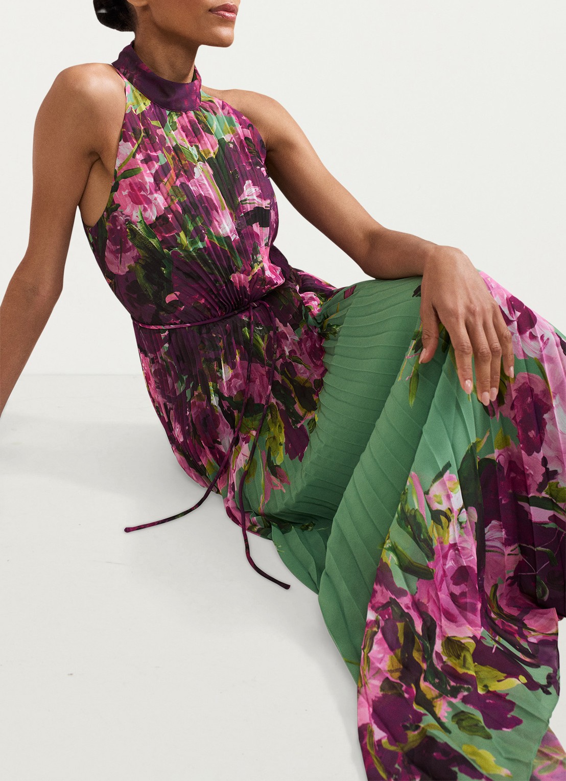 Phase Eight Dahlia maxi jurk met bloemenprint - detail 7 donkerroze