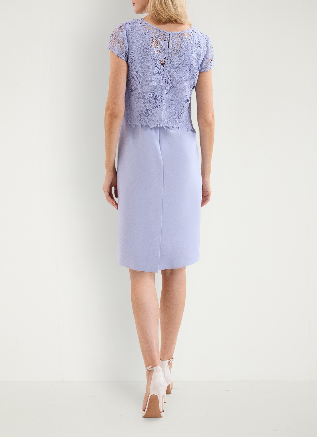 Phase Eight Daisy midi jurk met top van broderie - achterkant 8 lichtblauw
