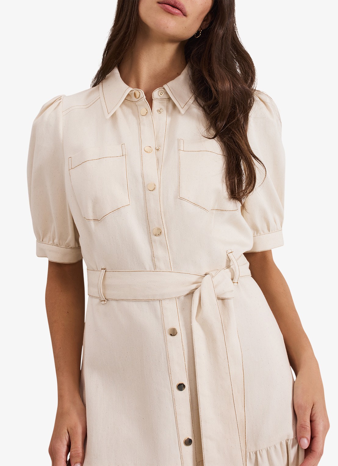Phase Eight Danah midi blousejurk met strikceintuur - detail 3 beige