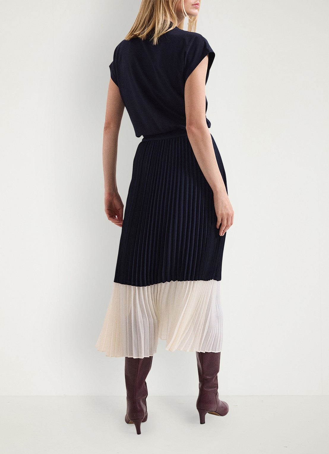 Phase Eight Eleanor midi rok met plooien - achterkant 8 donkerblauw