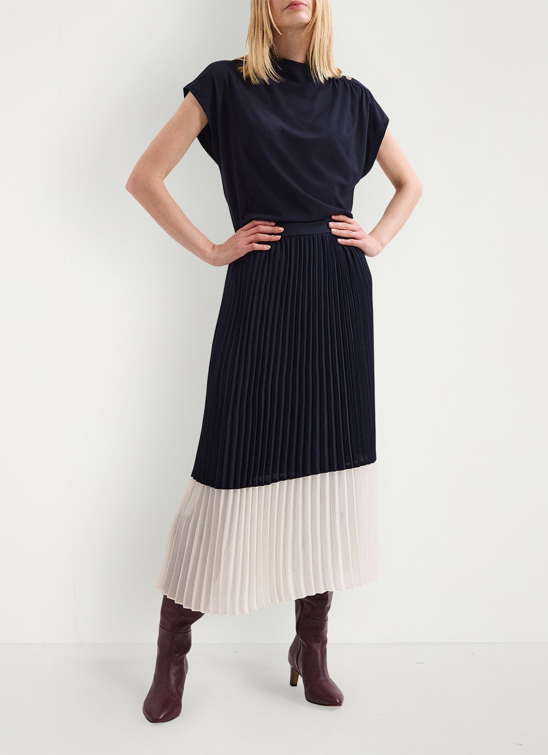 Phase Eight Eleanor midi rok met plooien - voorkant 2 donkerblauw