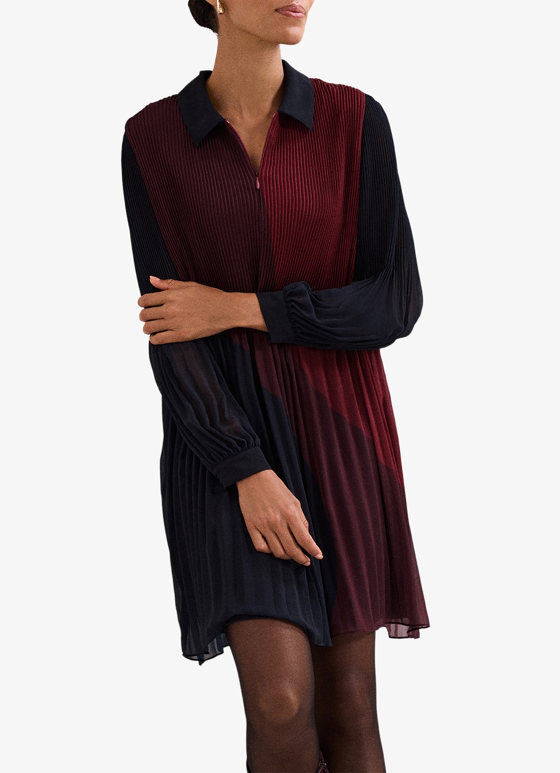 Phase Eight Ella mini jurk met colour blocking - detail rood
