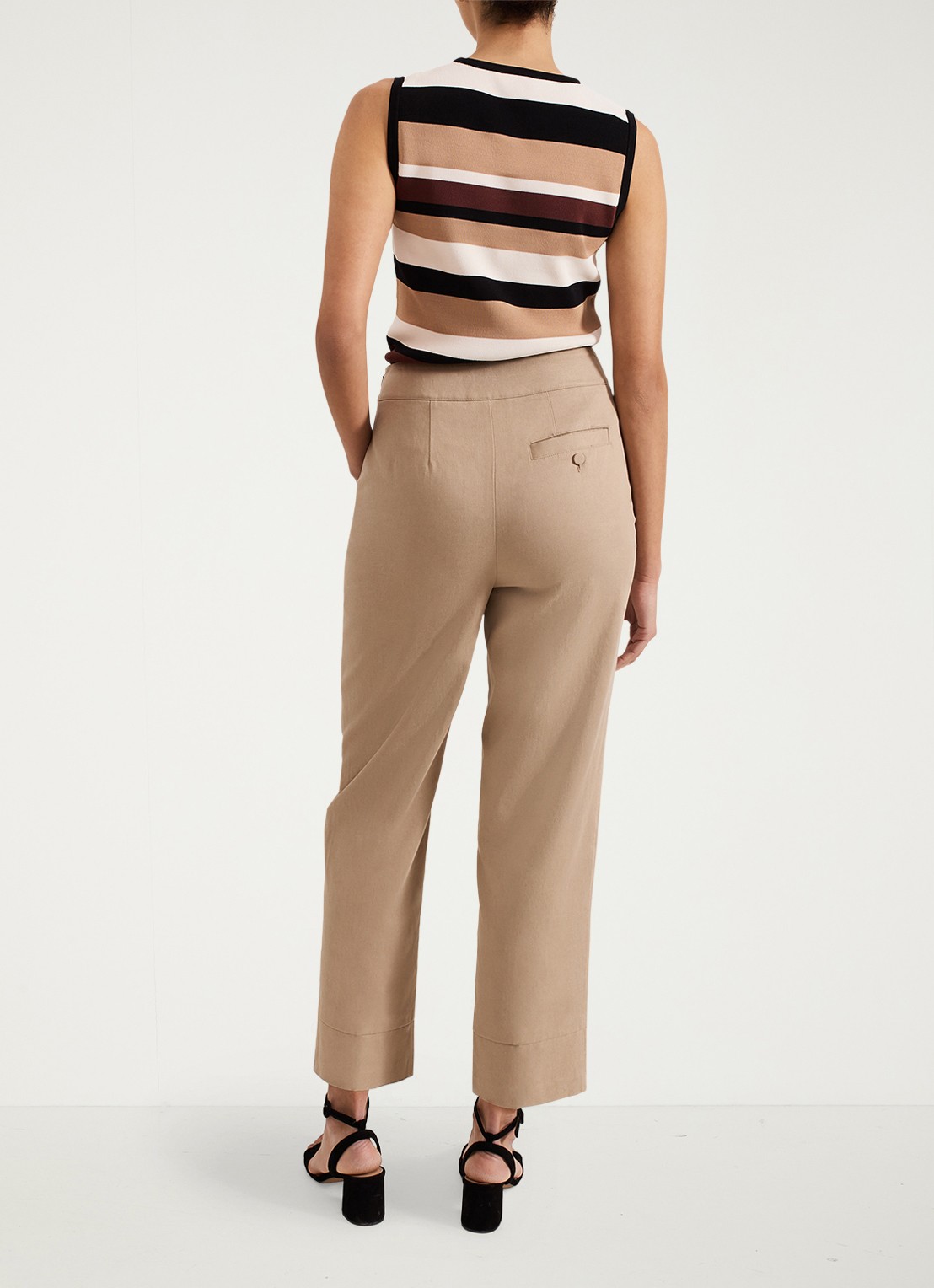 Phase Eight Ellwood high waist straight fit pantalon  - achterkant camel
