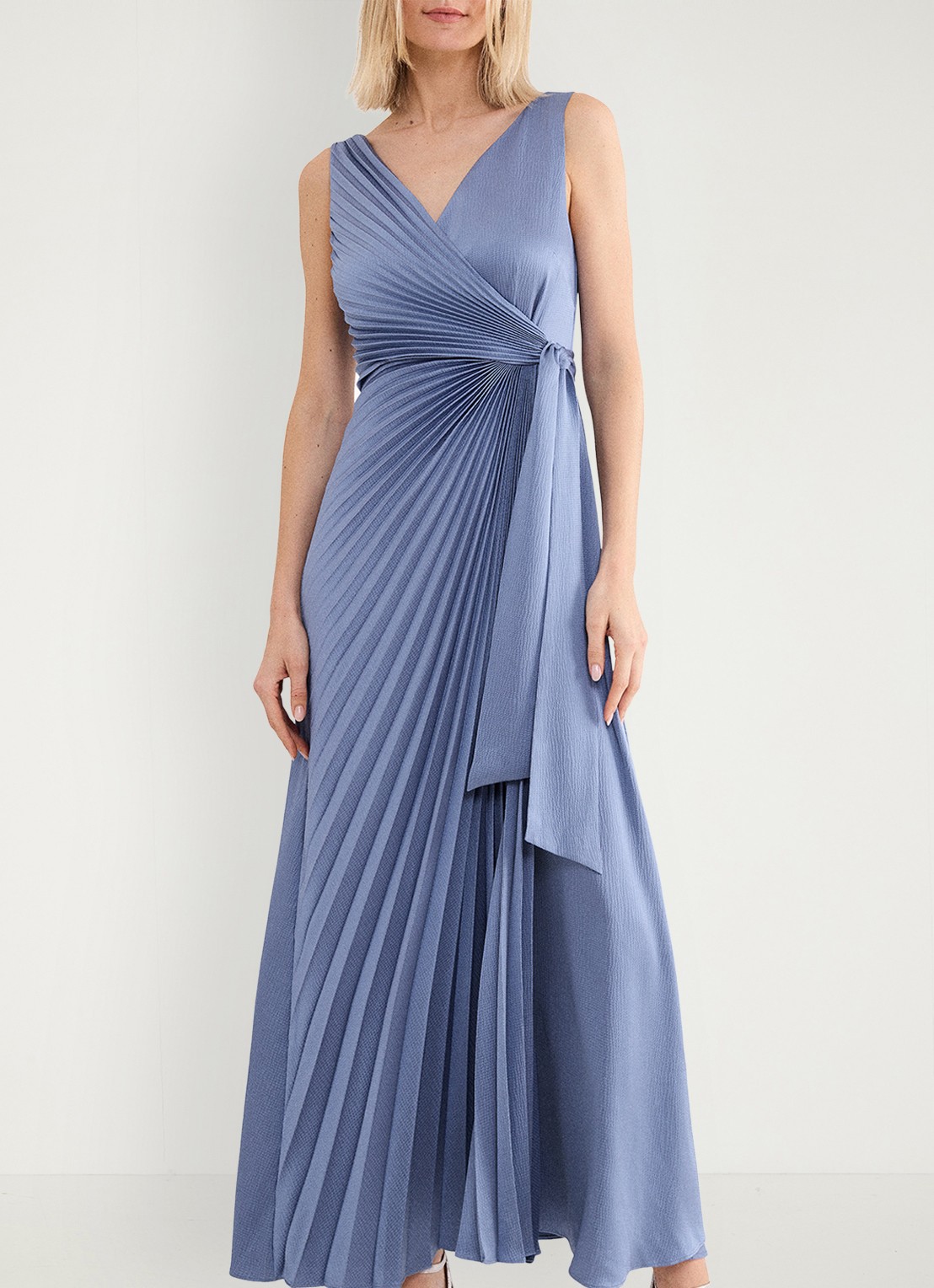 Phase Eight Emlyn maxi wikkeljurk met plooien - detail 2 lichtblauw