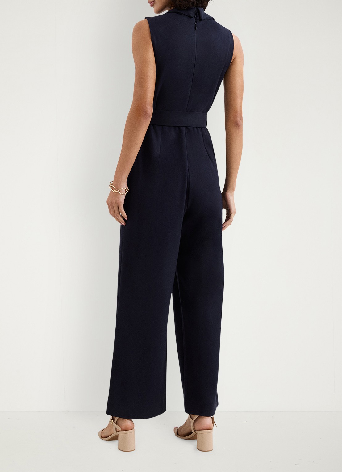 Phase Eight Emry wide fit jumpsuit met strikceintuur - achterkant 8 donkerblauw