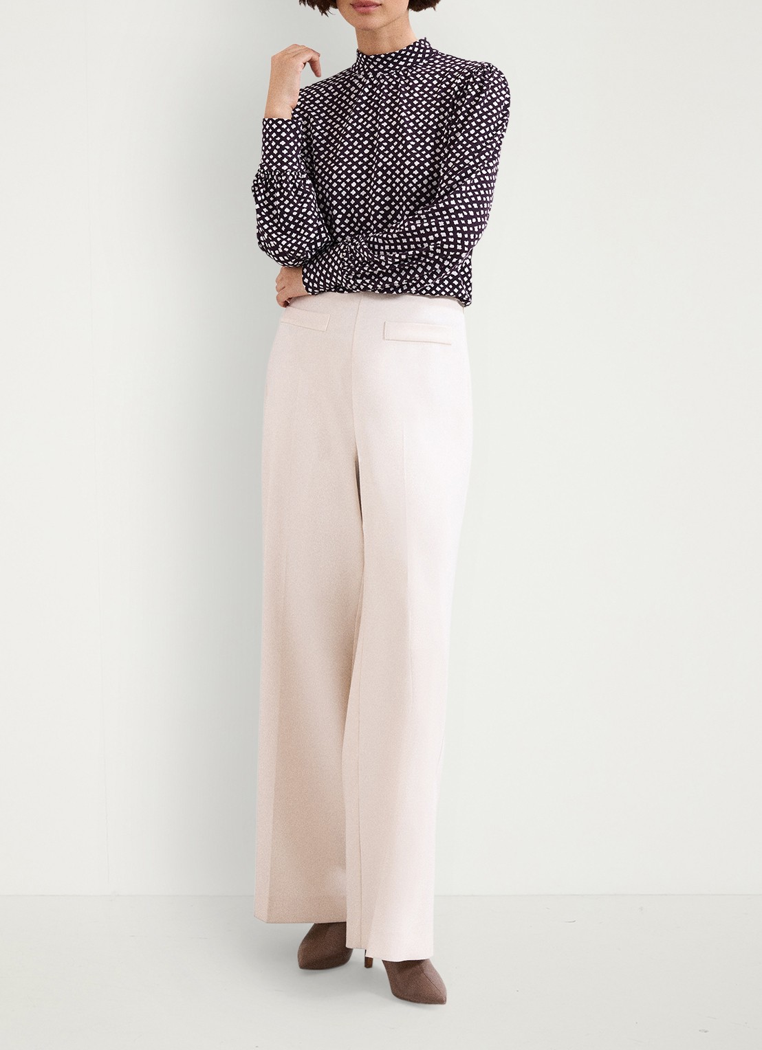 Phase Eight Esme blouse met grafische print - voorkant 7 paars