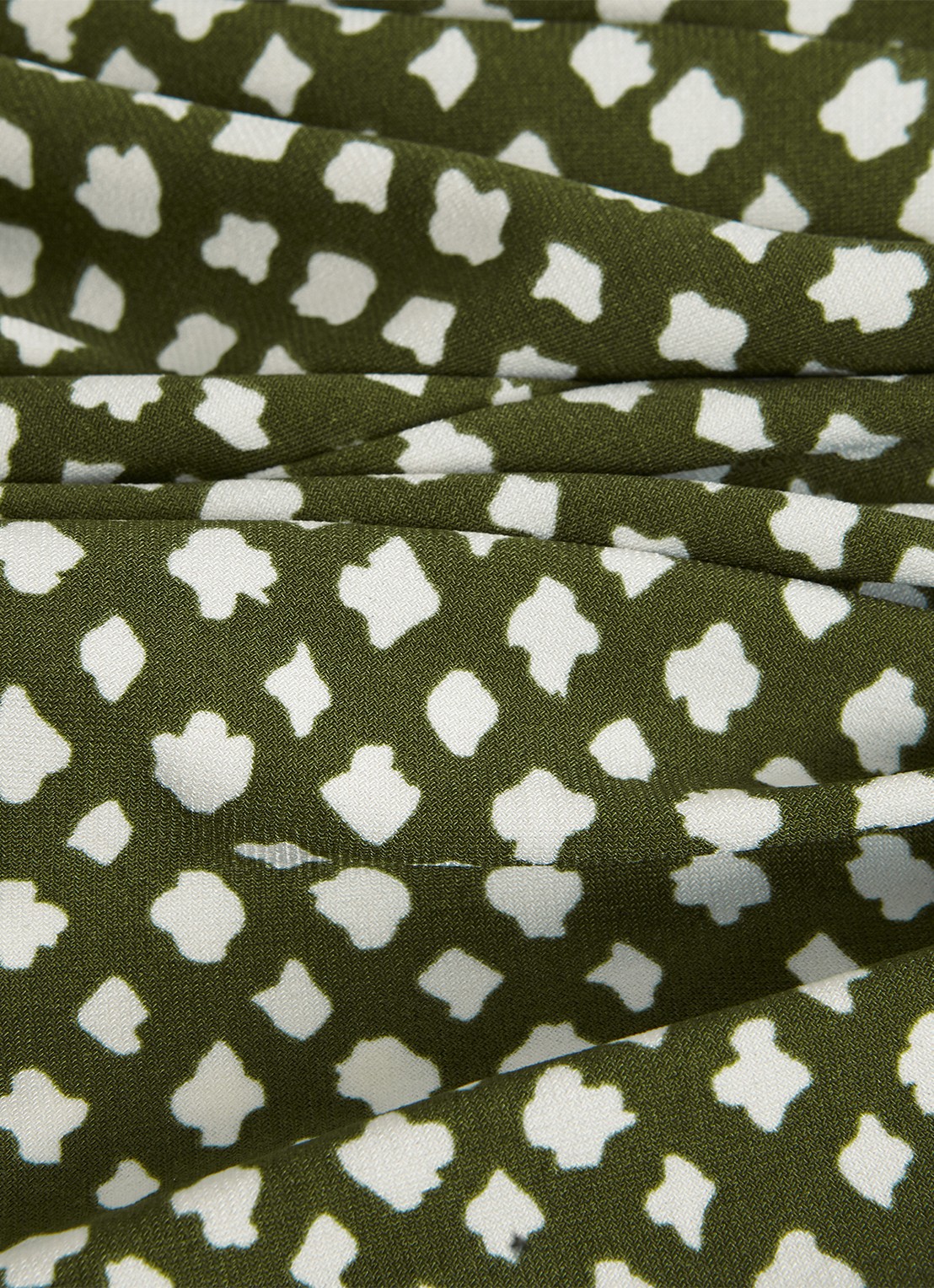 Phase Eight Esme top met grafische print - detail 5 olijfgroen
