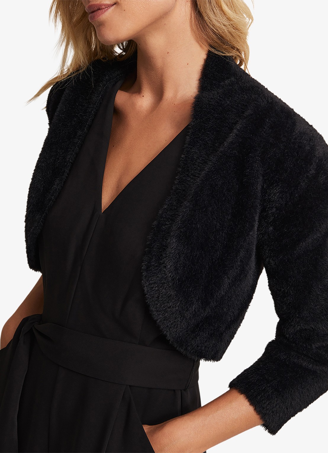 Phase Eight Fay Fluffy bolero met driekwart mouw - detail 5 zwart