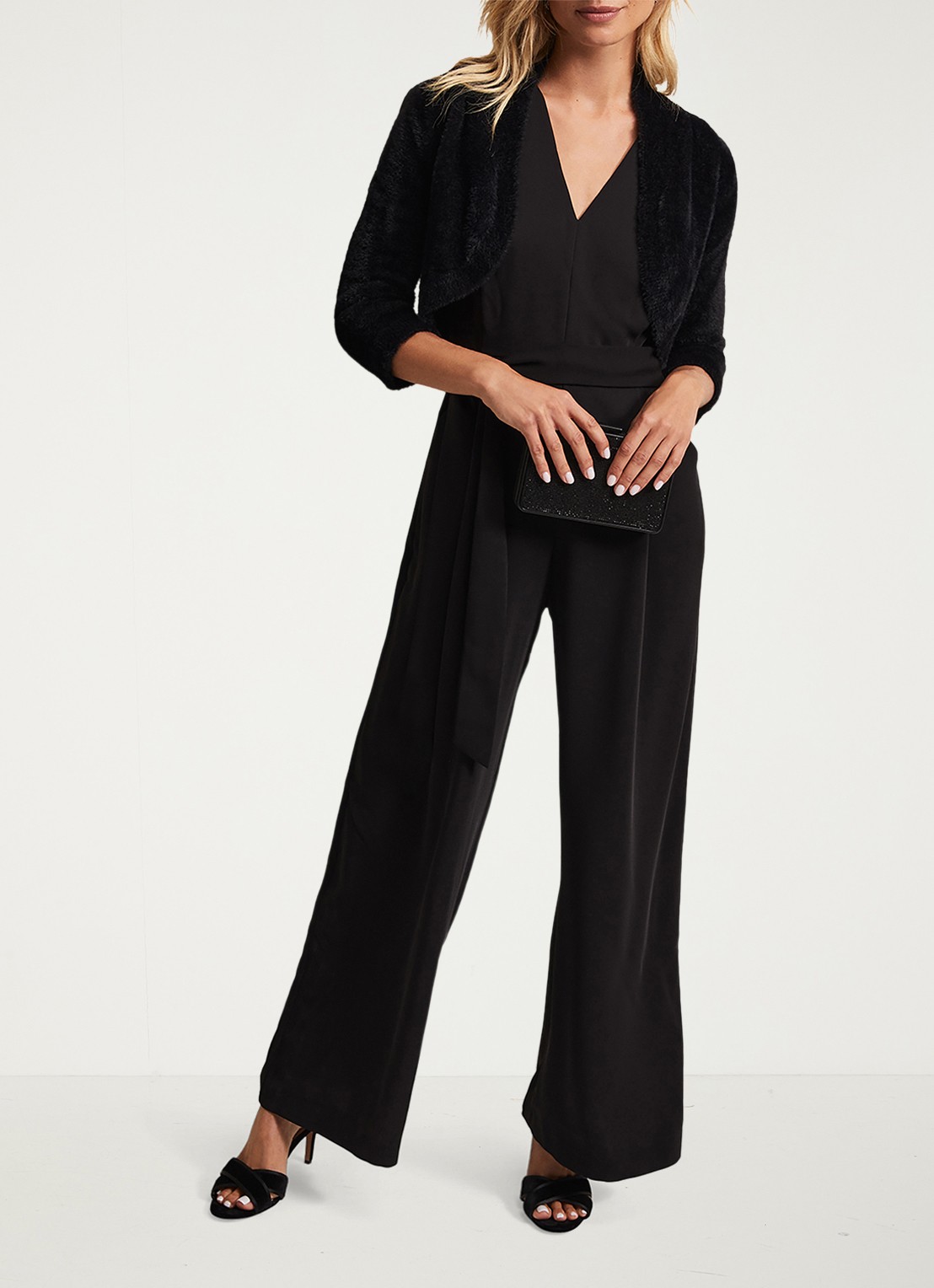 Phase Eight Fay Fluffy bolero met driekwart mouw - voorkant 3 zwart