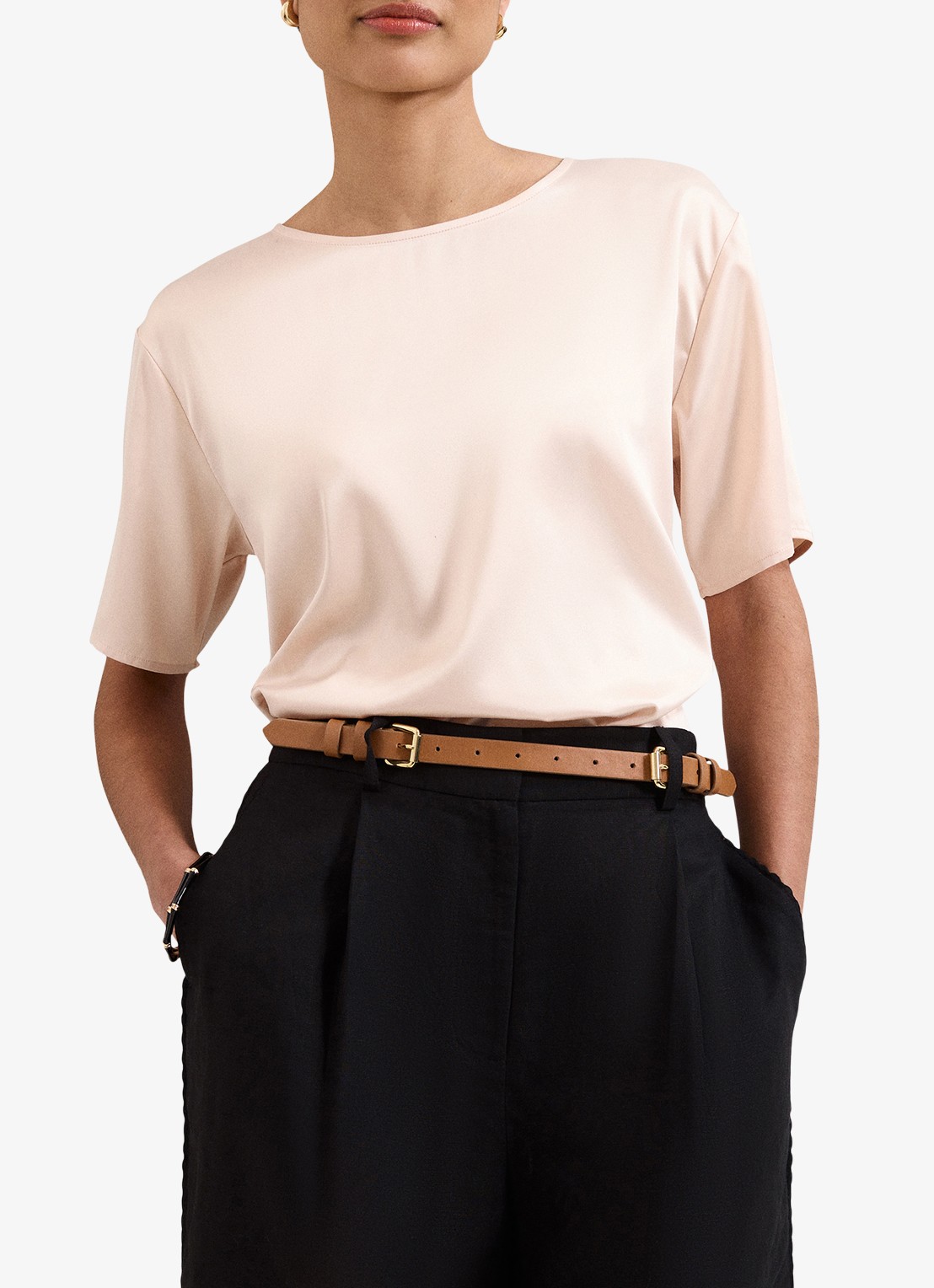 Phase Eight Francesca top van satijn met ronde hals - detail oudroze