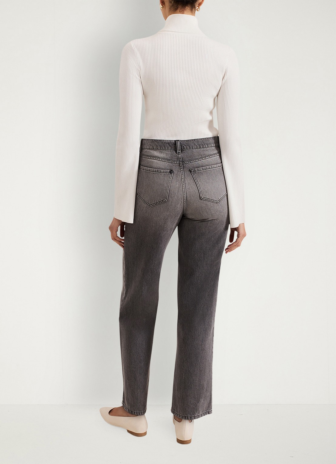 Phase Eight Frankie hiigh waist straight leg jeans met steekzakken - achterkant 6 donkergrijs