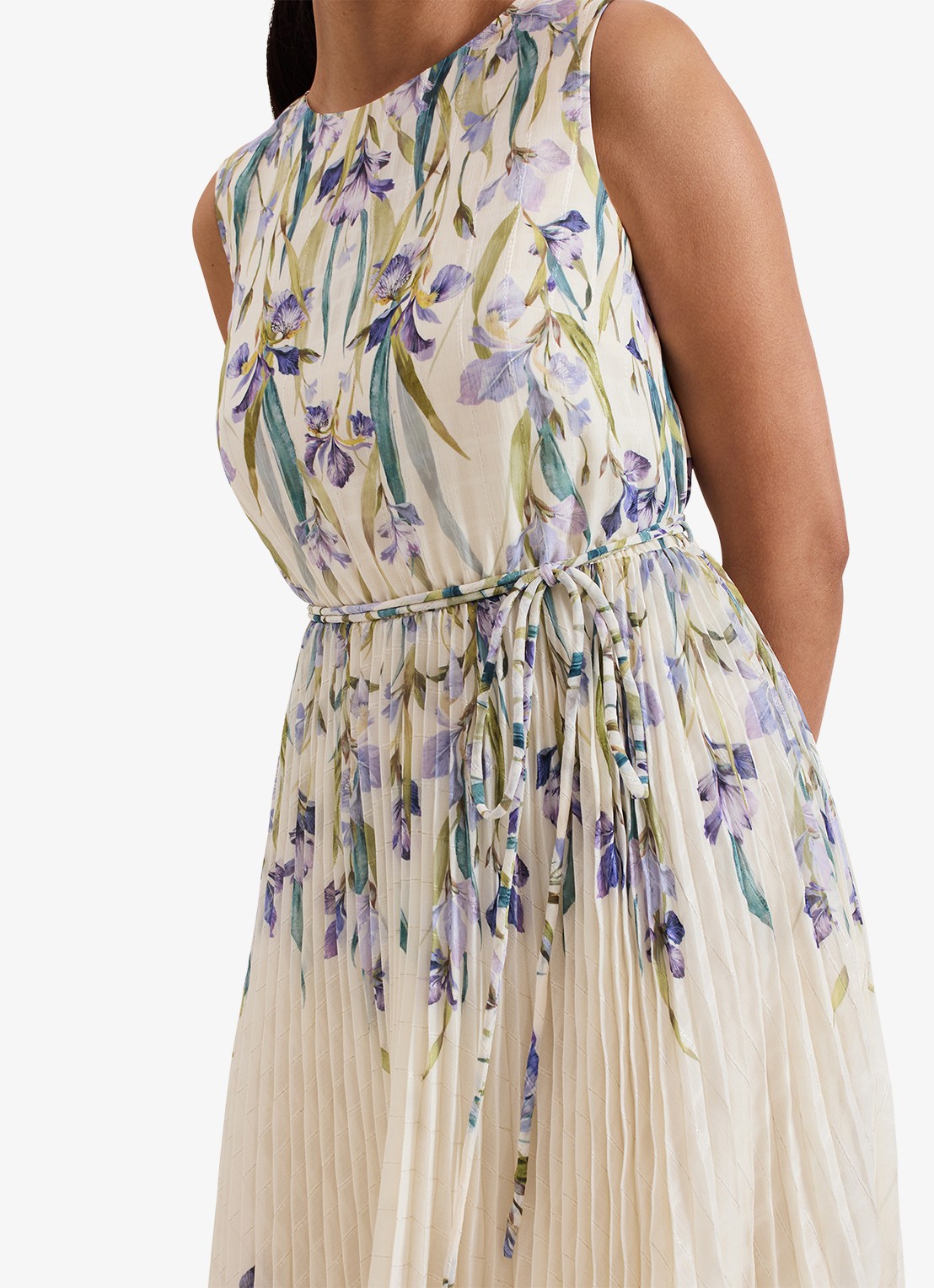 Phase Eight Georgiana mouwloze midi jurk met bloemenprint en plissé - detail 5 creme