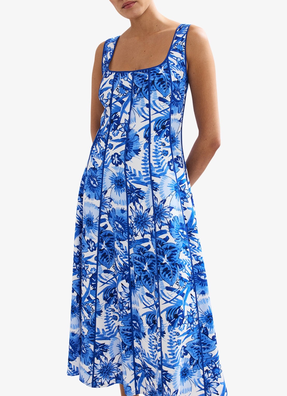 Phase Eight Goldie mouwloze midi jurk met bloemenprint - detail 3 blauw