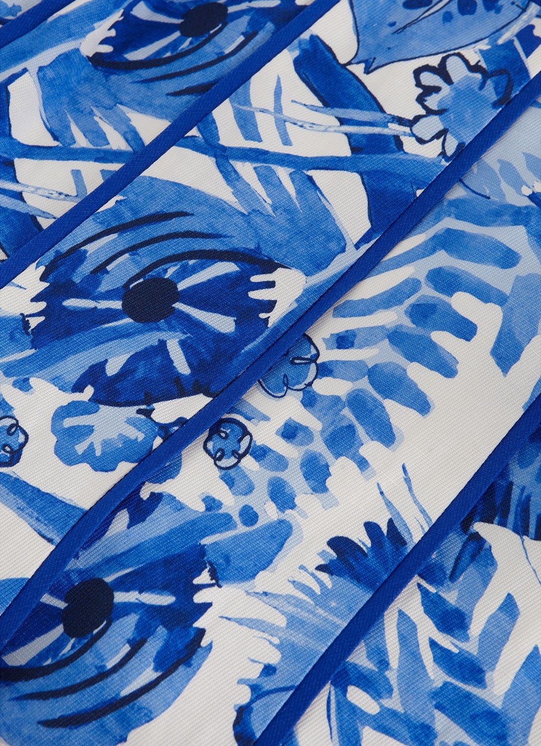 Phase Eight Goldie mouwloze midi jurk met bloemenprint - detail 5 blauw