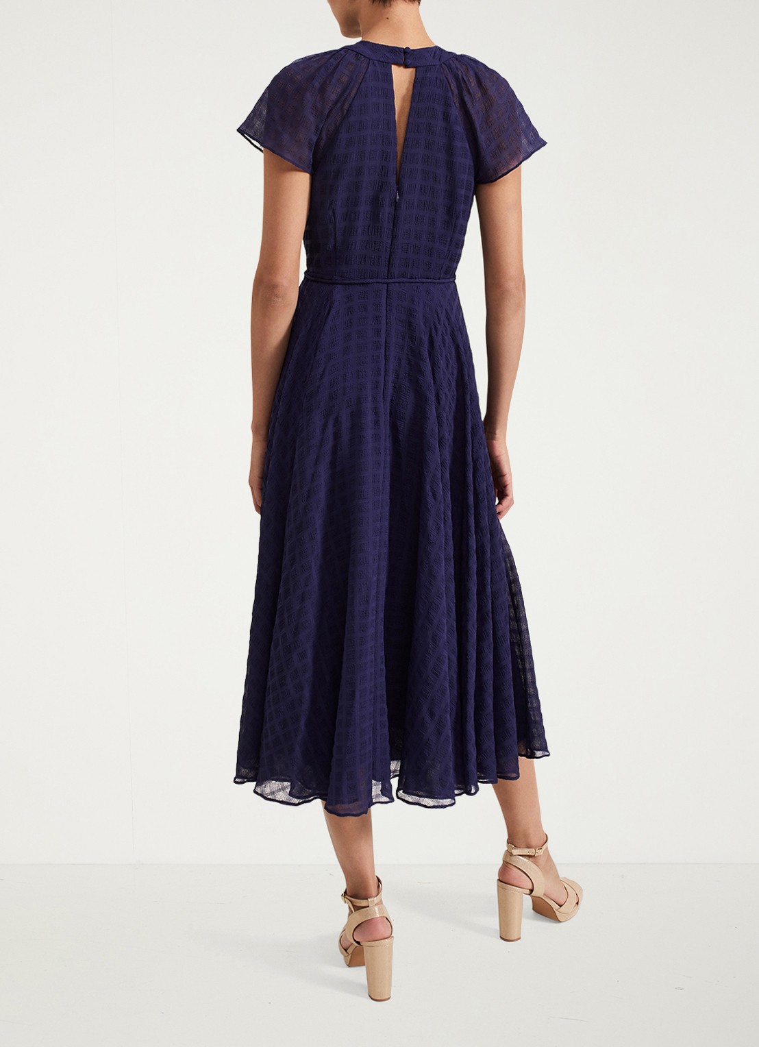 Phase Eight Gwen midi jurk met structuur en strikceintuur - achterkant 8 donkerblauw