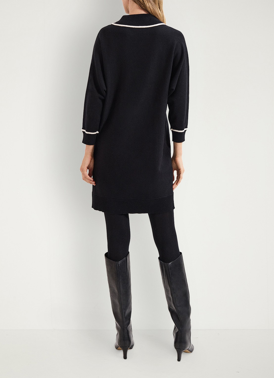 Phase Eight Hallie mini fijngebreide trui-jurk met gestreept detail - achterkant zwart