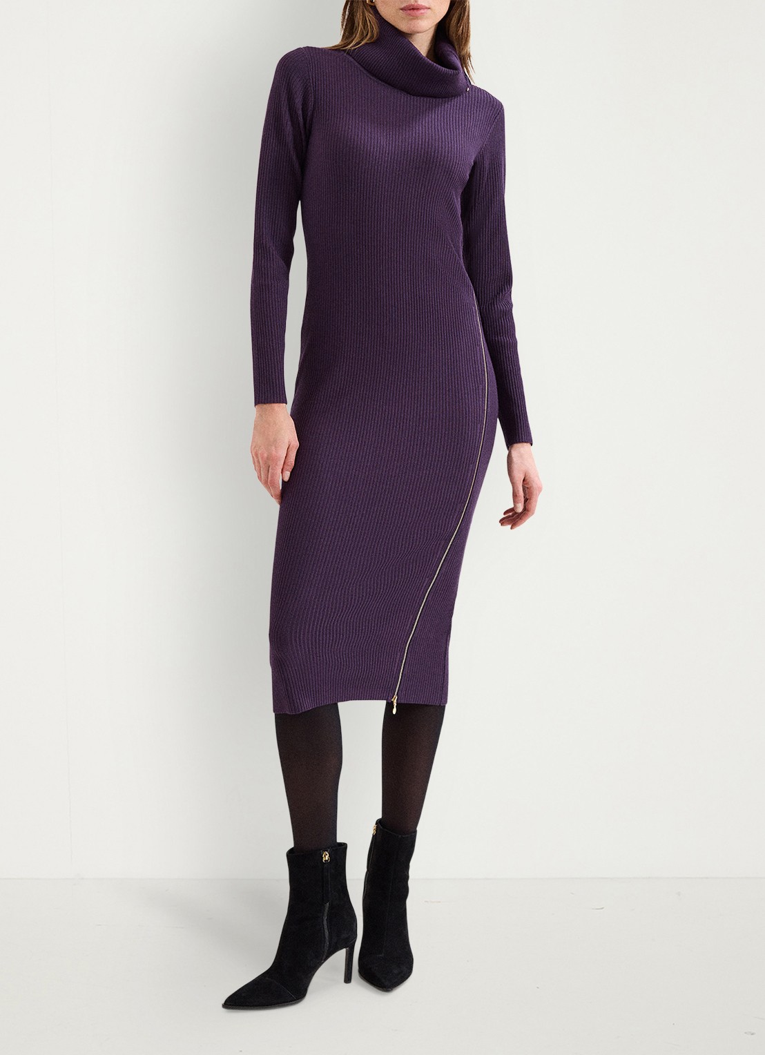 Phase Eight Hartley ribgebreide midi jurk met opstaande kraag  - voorkant 7 paars
