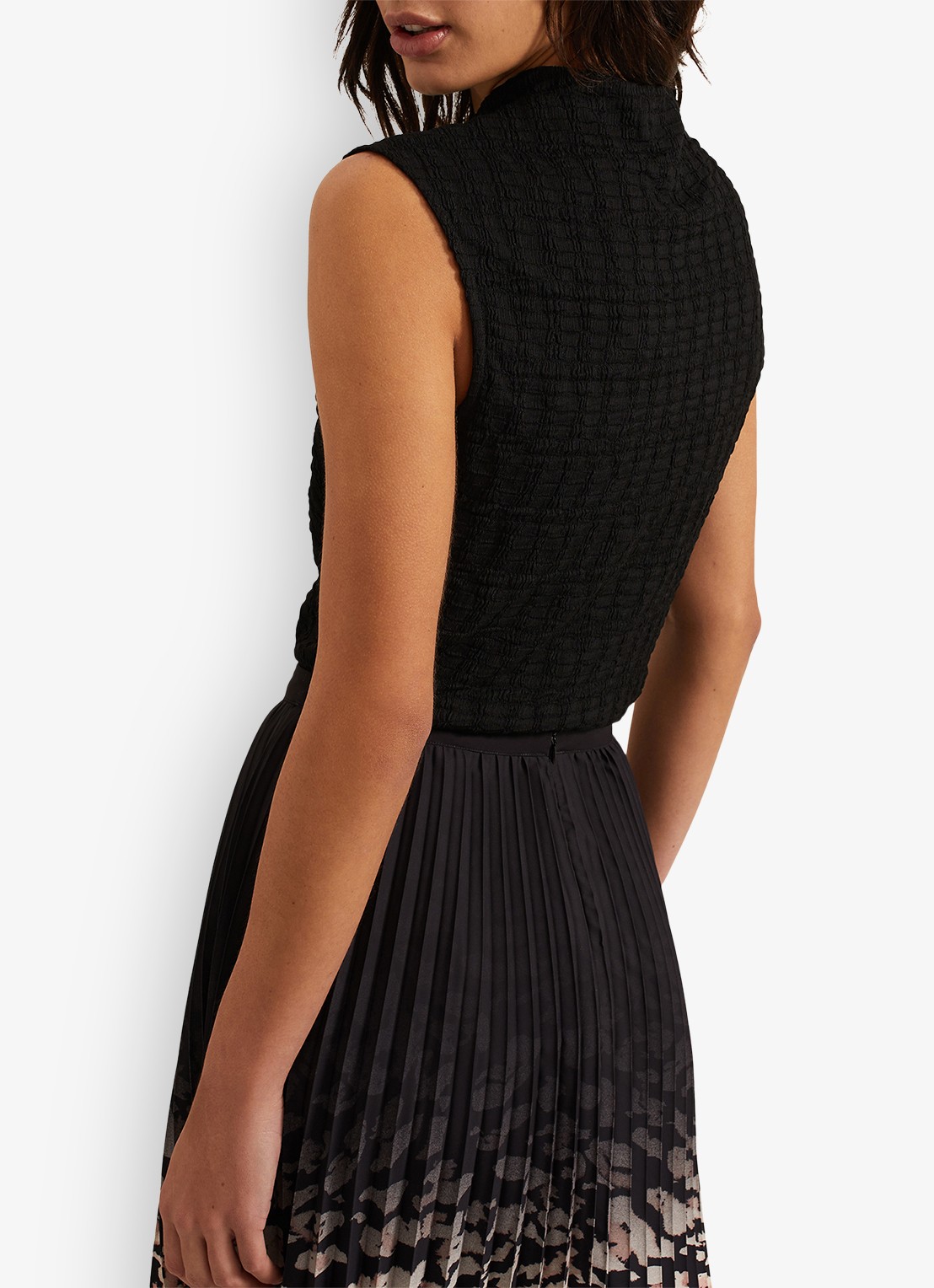 Phase Eight Haylee top met structuur - achterkant zwart