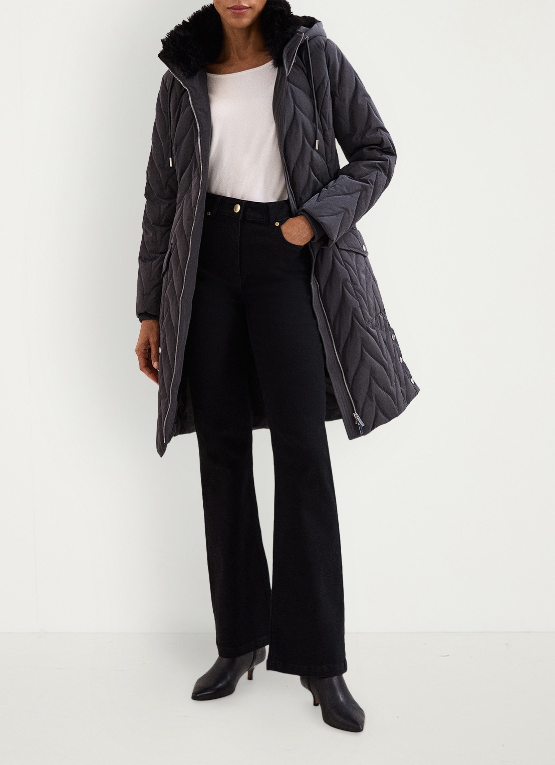 Phase Eight Hollie puffer jas met capuchon met ceintuur - voorkant 7 antraciet