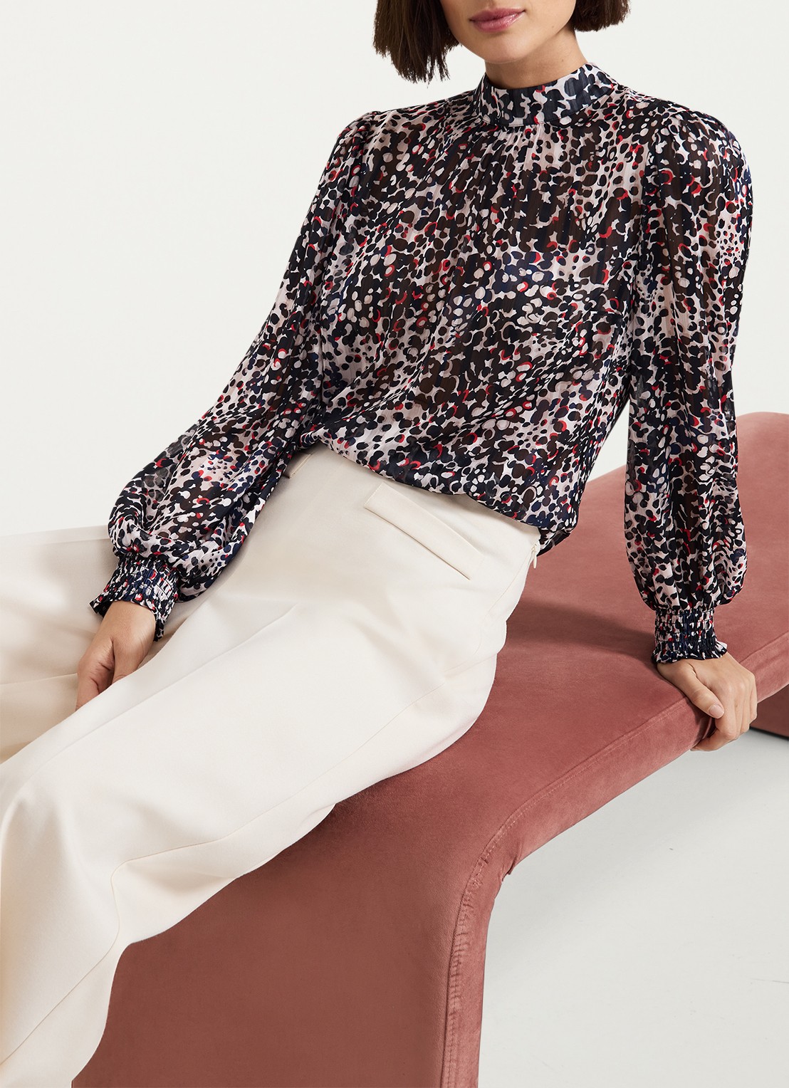 Phase Eight Ingrid top met stippenprint - detail 6 zwart