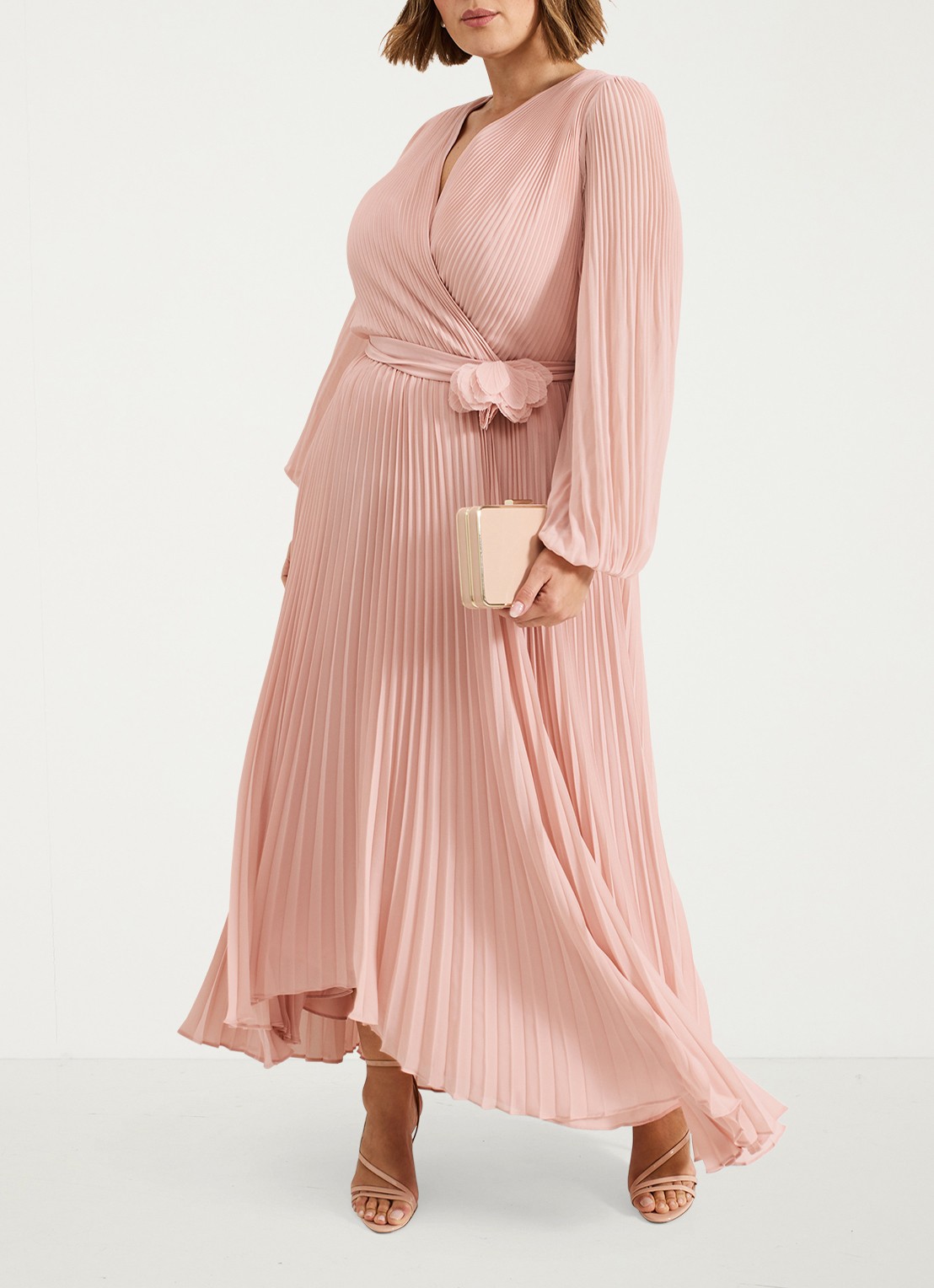 Phase Eight Isadora maxi jurk met plissé en strikceintuur - detail 6 lichtroze