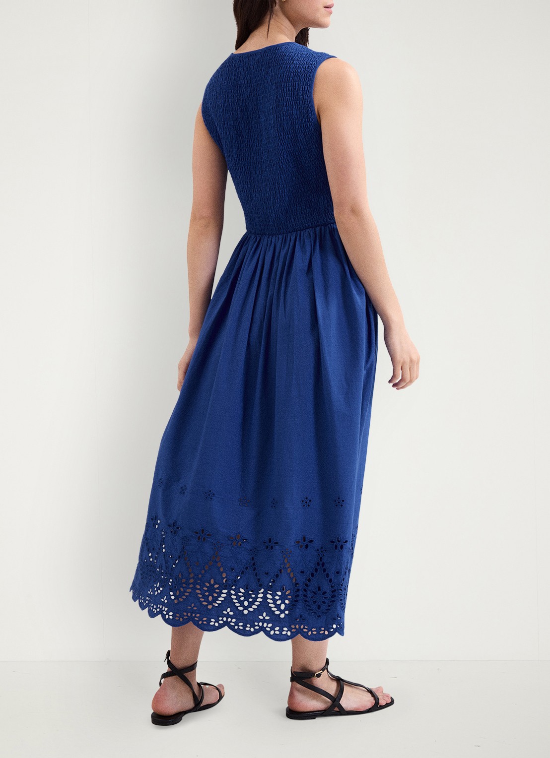 Phase Eight Jade midi jurk met smockwerk en broderie - achterkant 2 donkerblauw