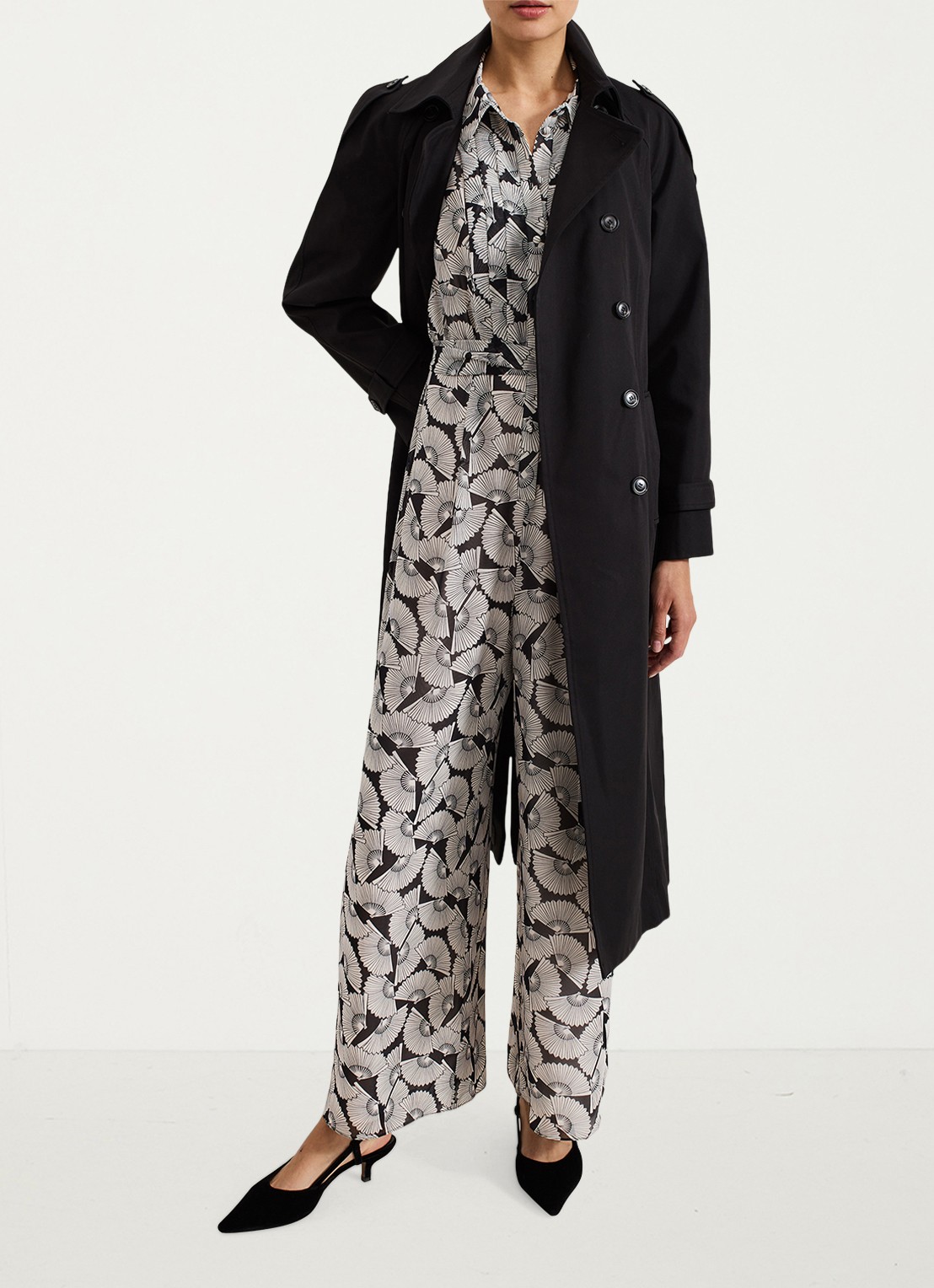 Phase Eight Janine wide fit jumpsuit met print en strikceintuur - detail 6 gebroken wit