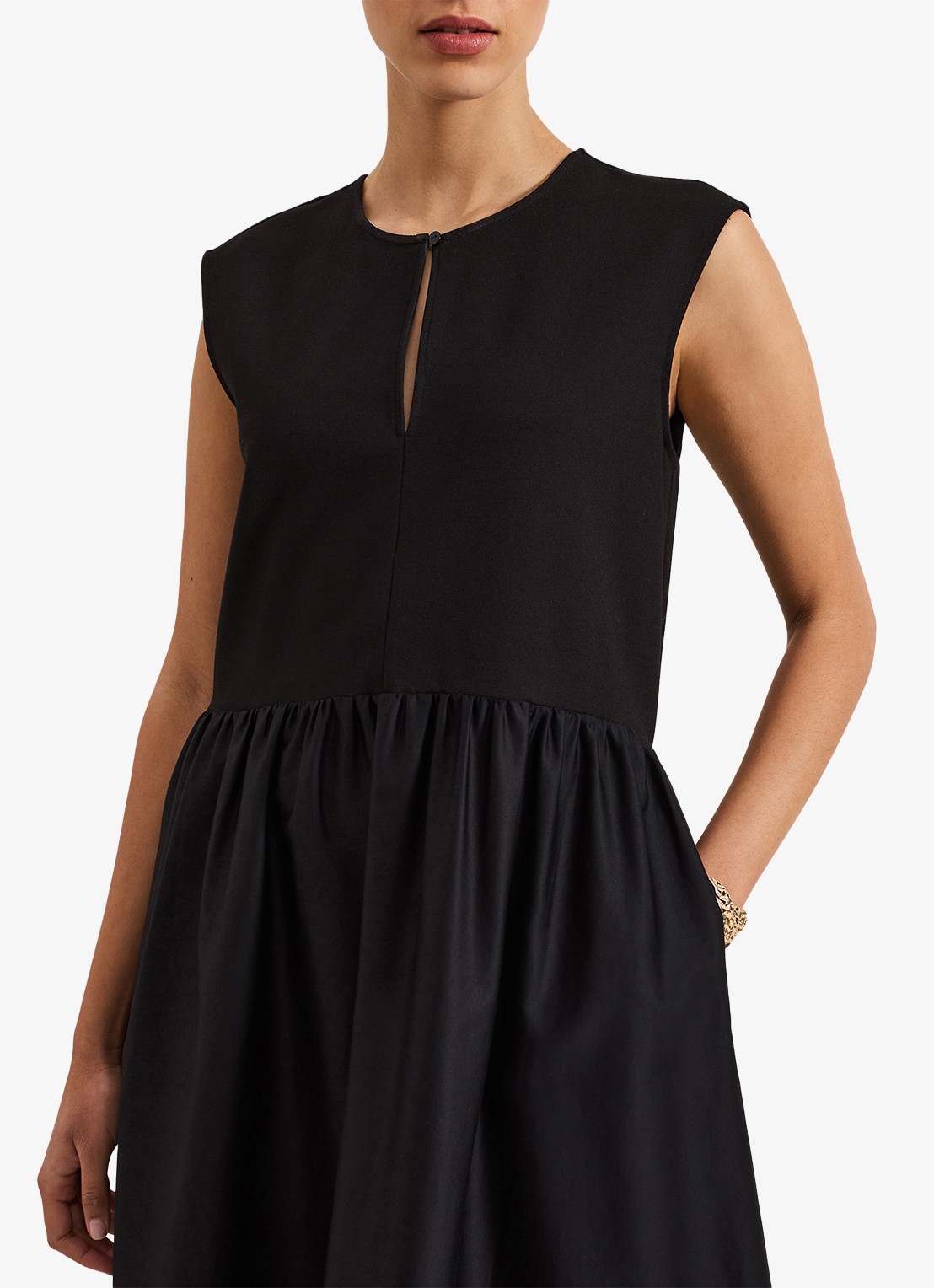 Phase Eight Jenny midi jurk met steekzakken en plooien - detail 5 zwart