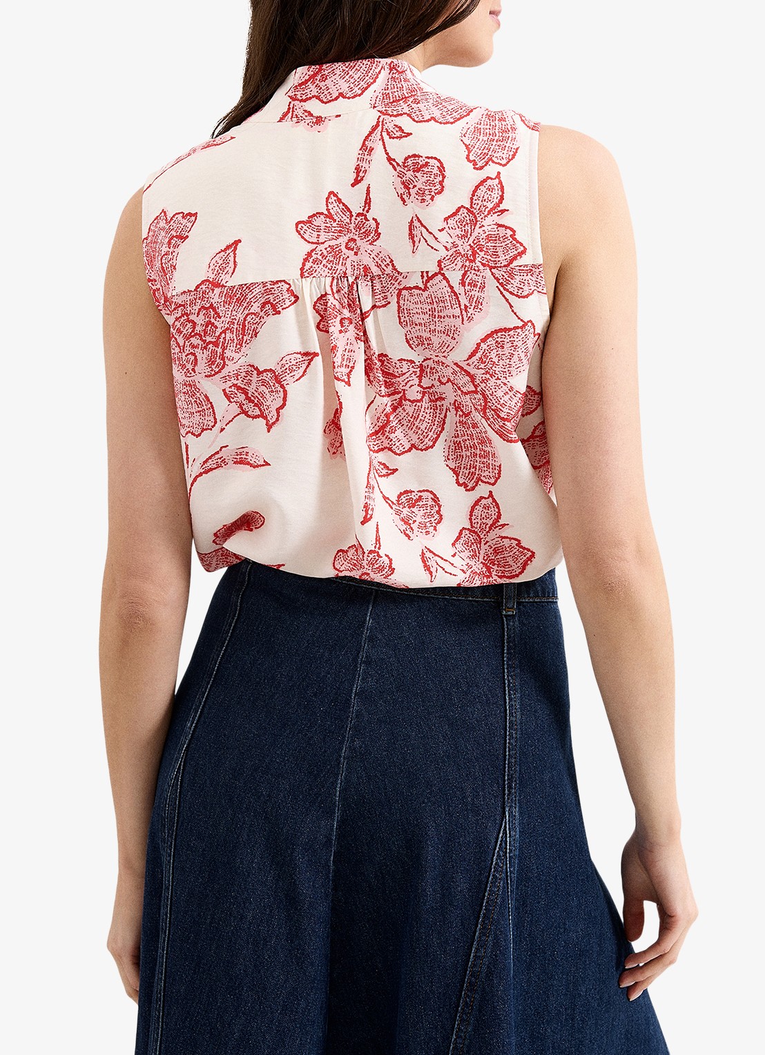 Phase Eight Junie top met sjaalkraag en bloemenprint - achterkant 5 rood