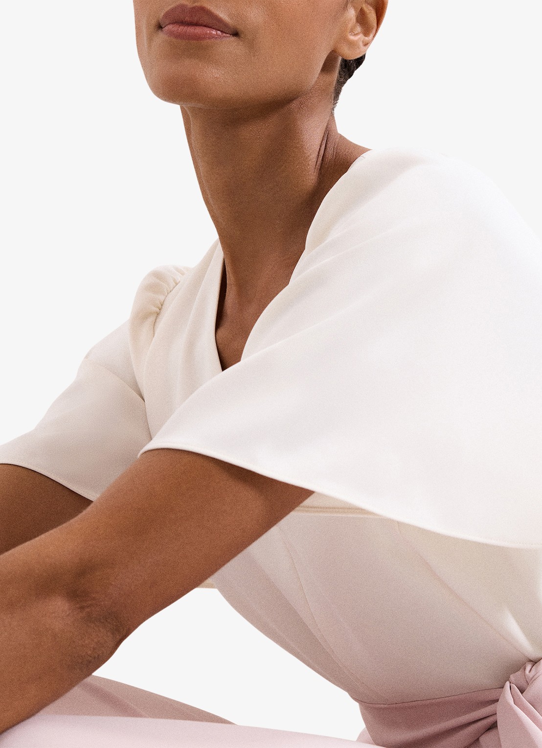 Phase Eight Kallie wide fit jumpsuit met strikceintuur - detail 6 oudroze