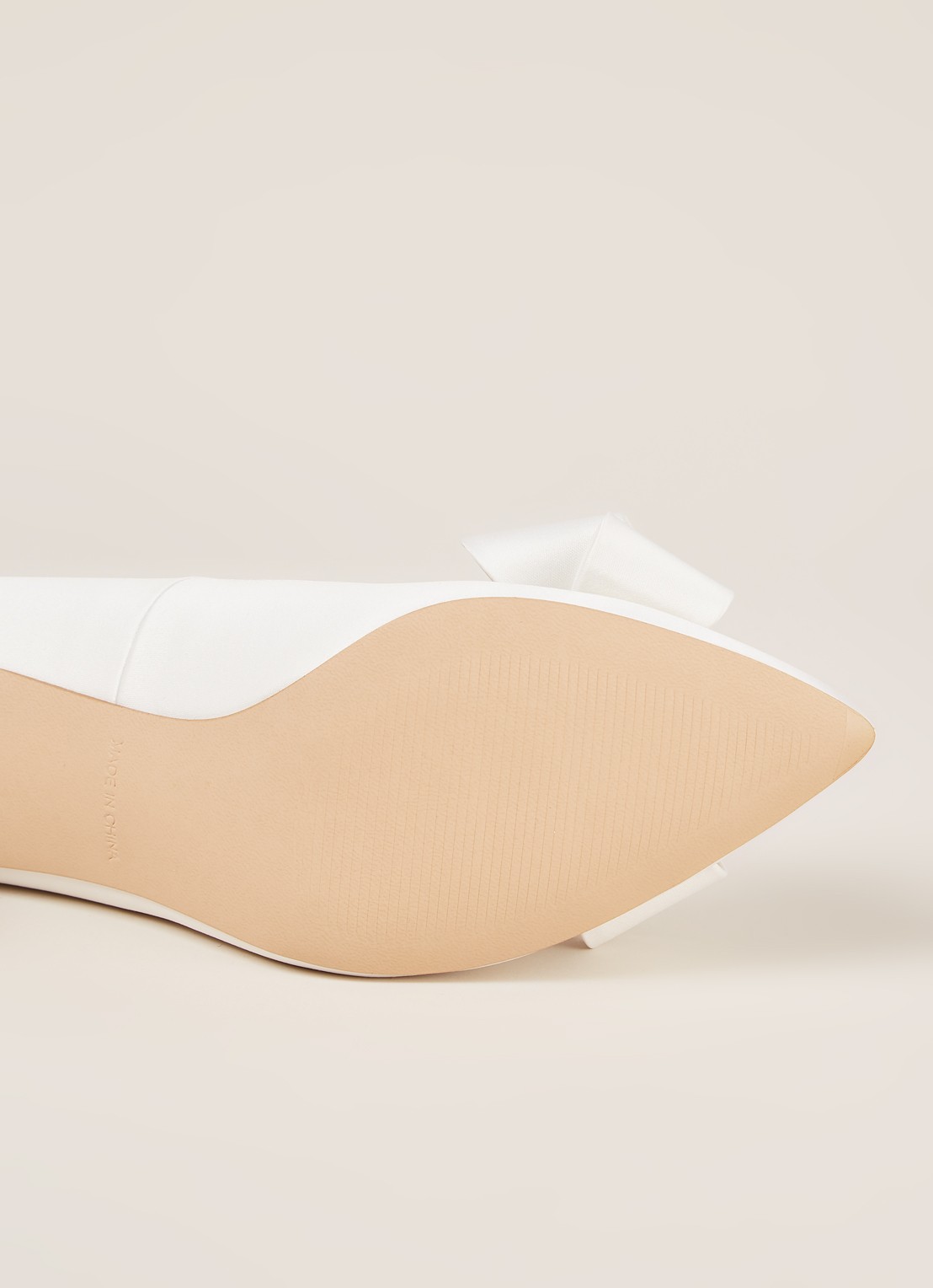 Phase Eight Kara pump met strikdetail - detail 3 ivoor