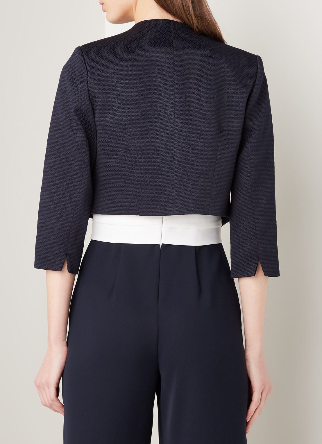 Phase Eight Karlee cropped blazer met structuur - achterkant 4 donkerblauw