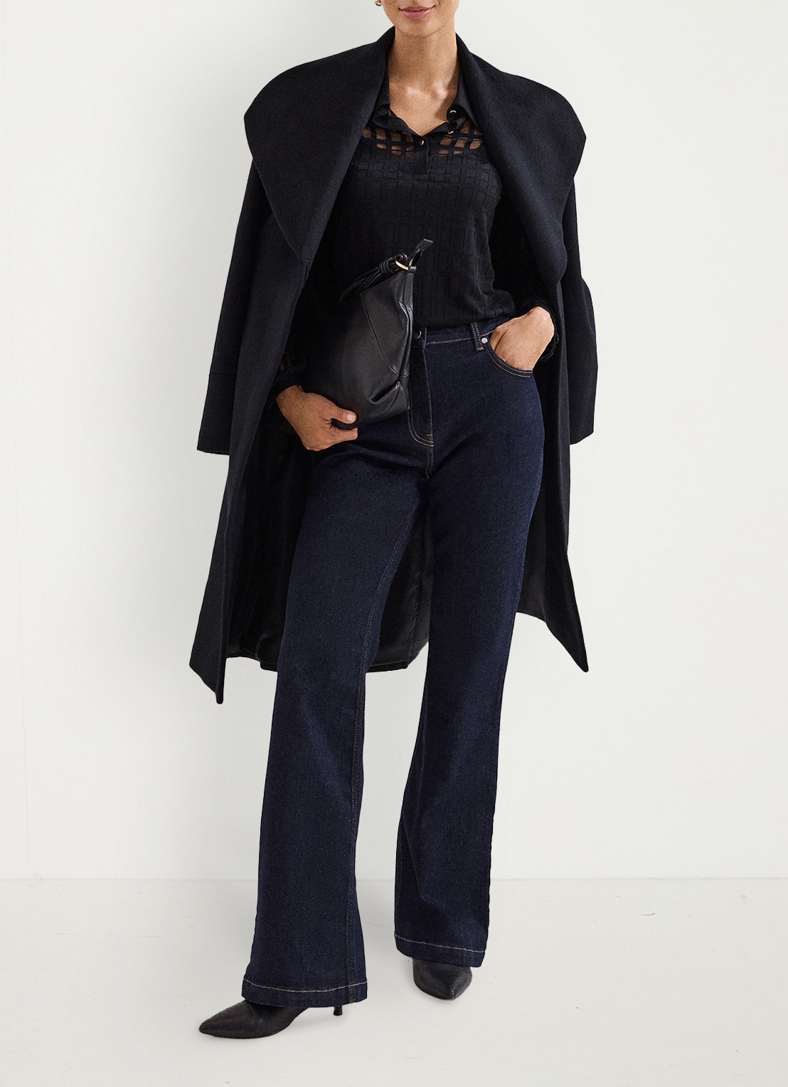 Phase Eight Kennedy semi-transparante blouse met polokraag - detail 5 zwart
