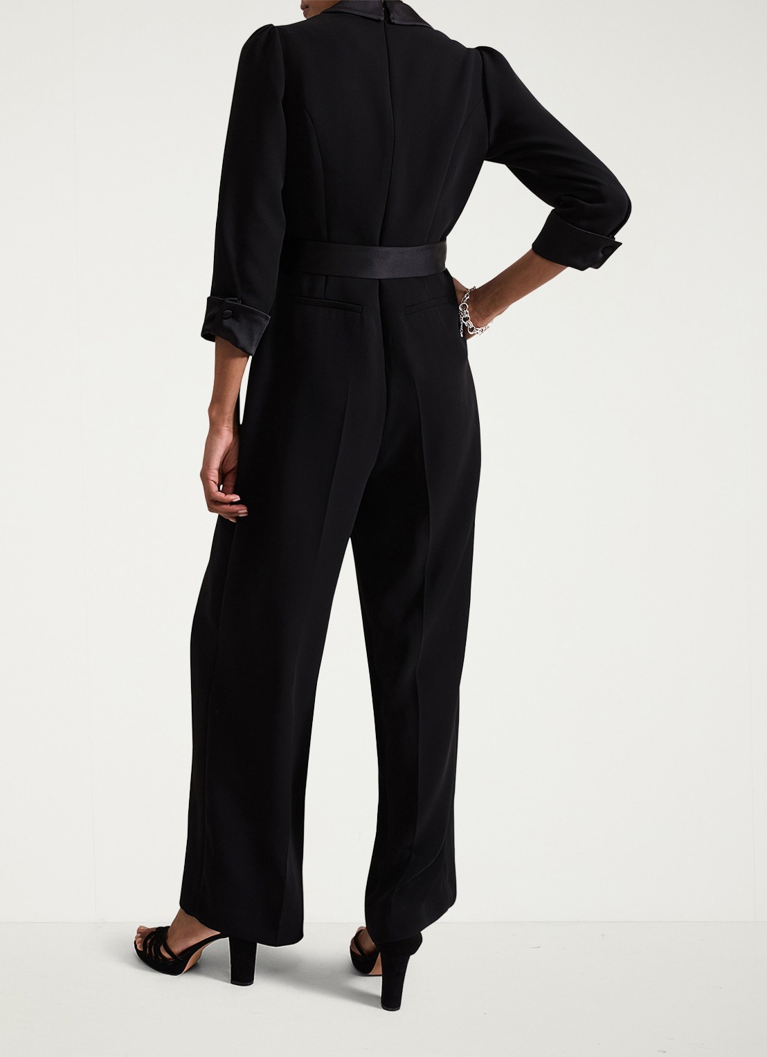 Phase Eight Kylie Tux jumpsuit met steekzakken en strikceintuur - achterkant zwart