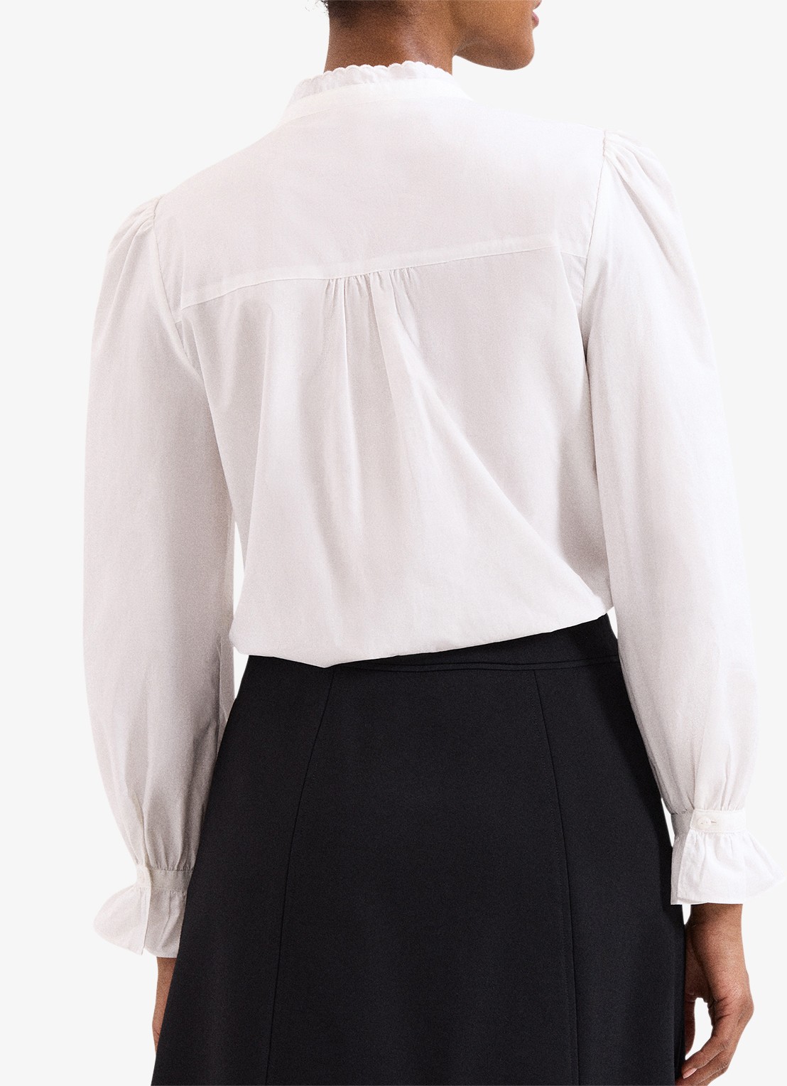 Phase Eight Laurie blouse met opstaande kraag - achterkant gebroken wit