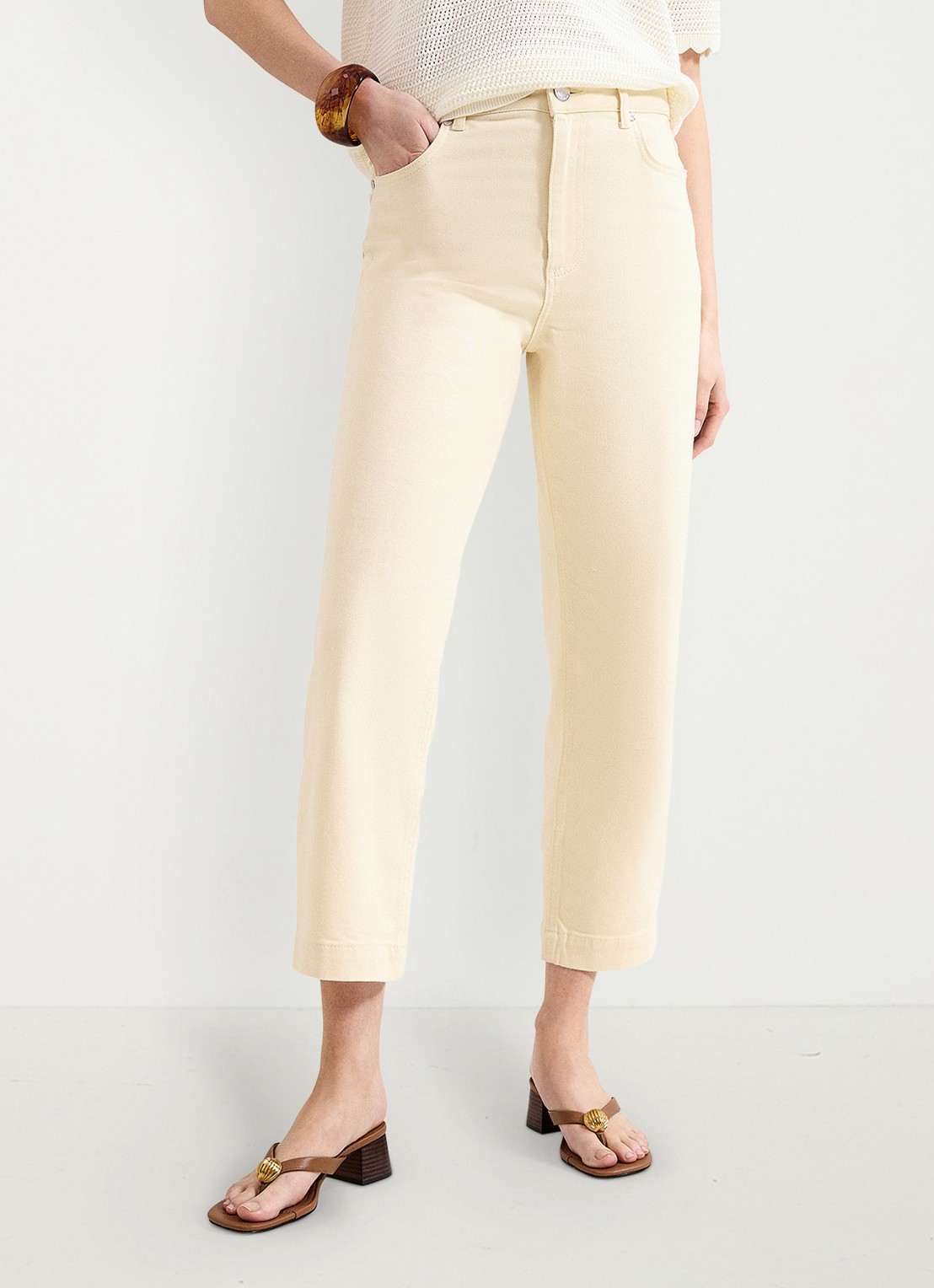 Phase Eight Lexi high waist cropped tapered fit jeans met steekzakken - detail 2 vanillegeel