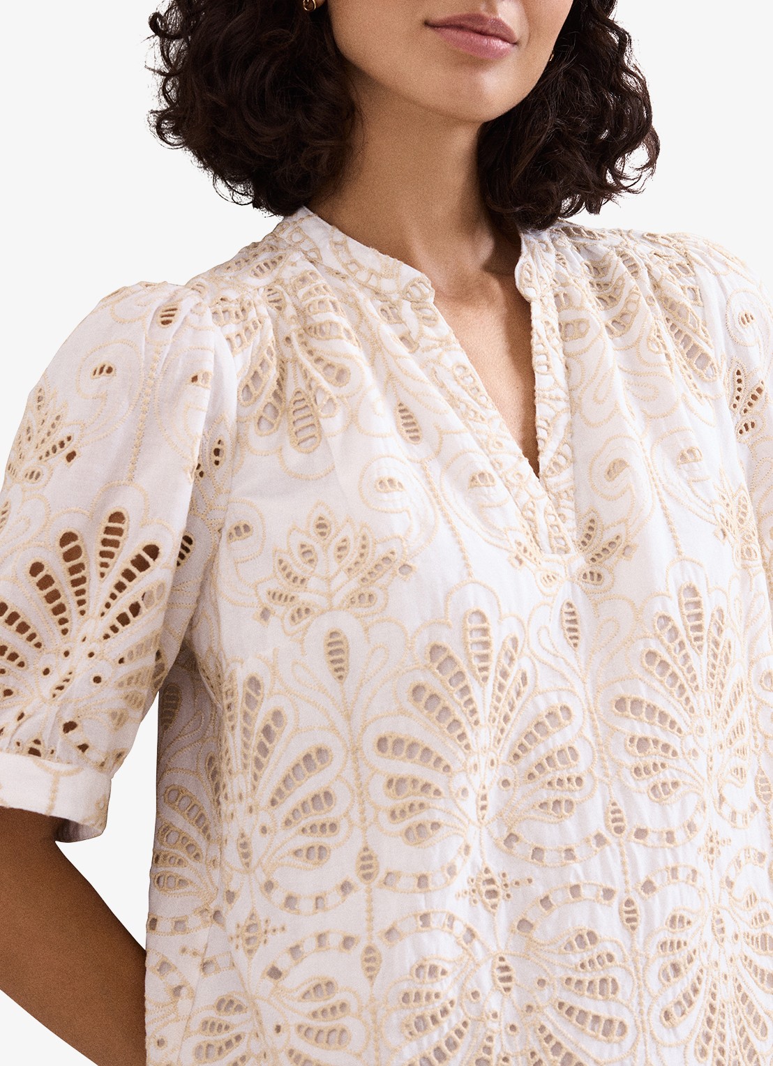 Phase Eight Liliana mini jurk met borduring - detail 5 creme