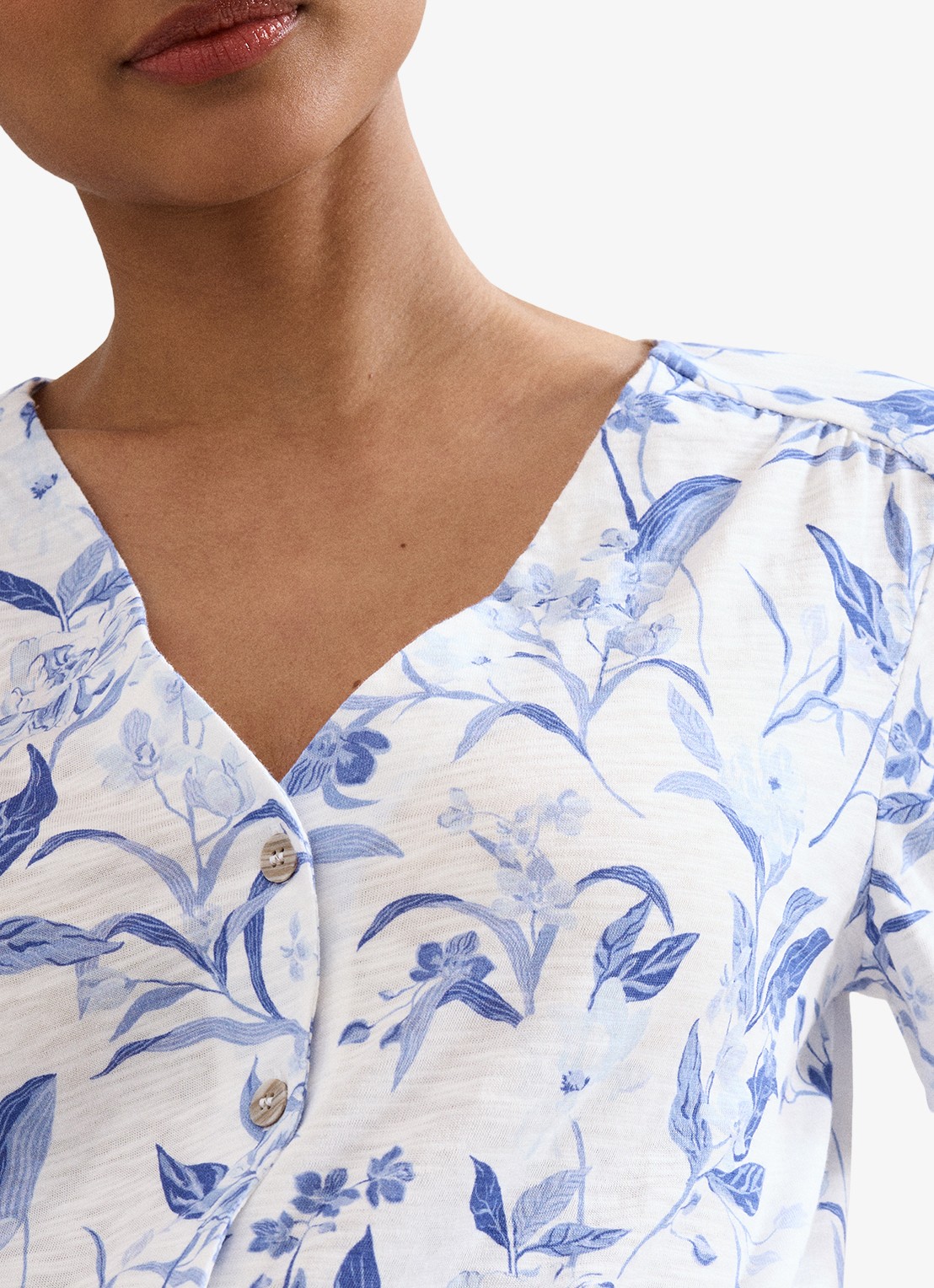 Phase Eight Lorenna blouse met bloemenprint - detail 5 blauw