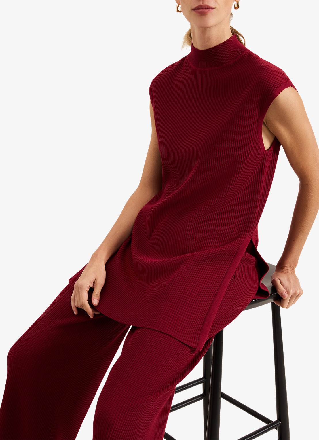 Phase Eight Lori ribgebreide top met splitten - detail 2 bordeauxrood